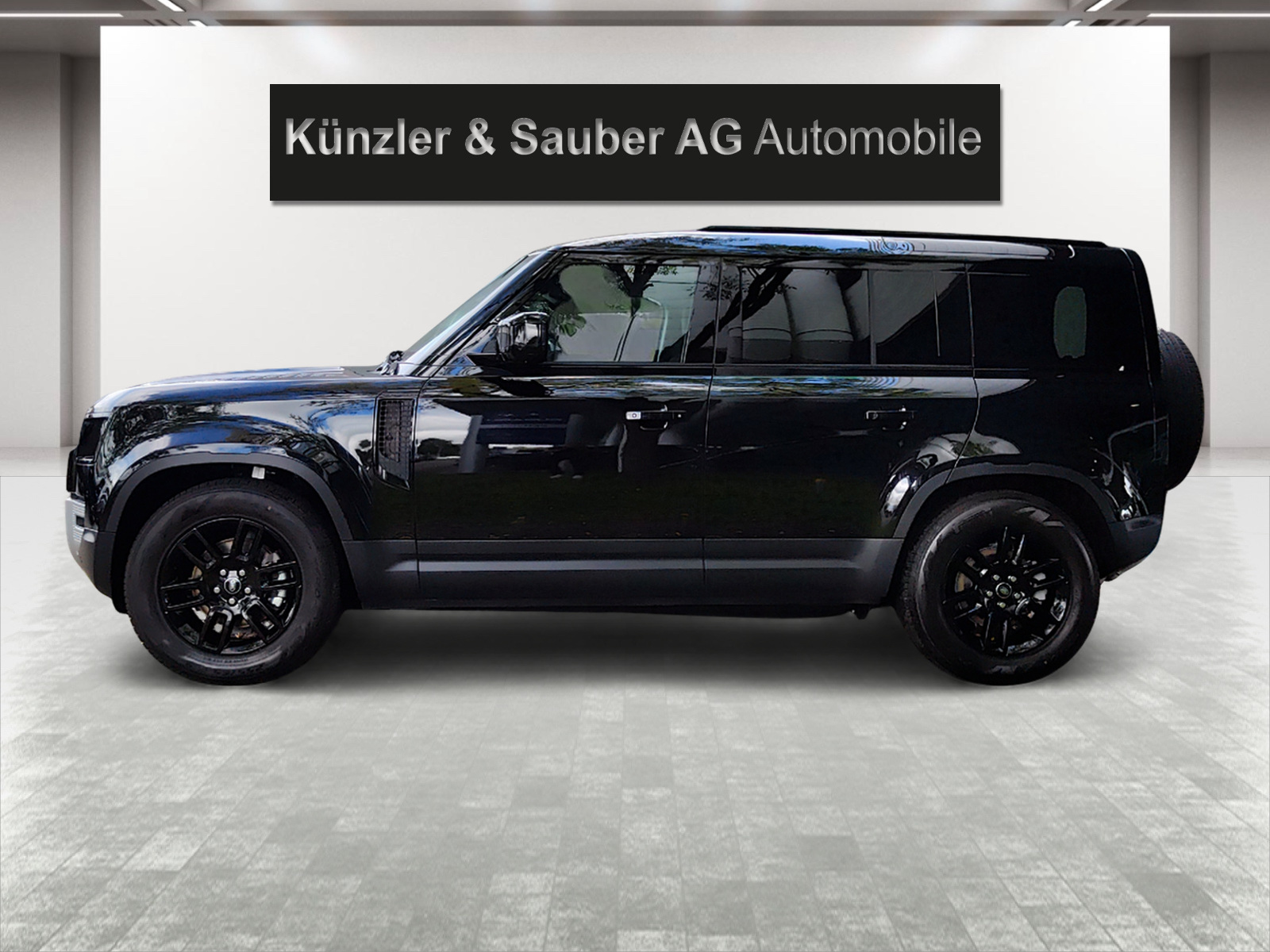 LAND ROVER Defender 110 3.0 D I6 250 S AWD AT8-image-1