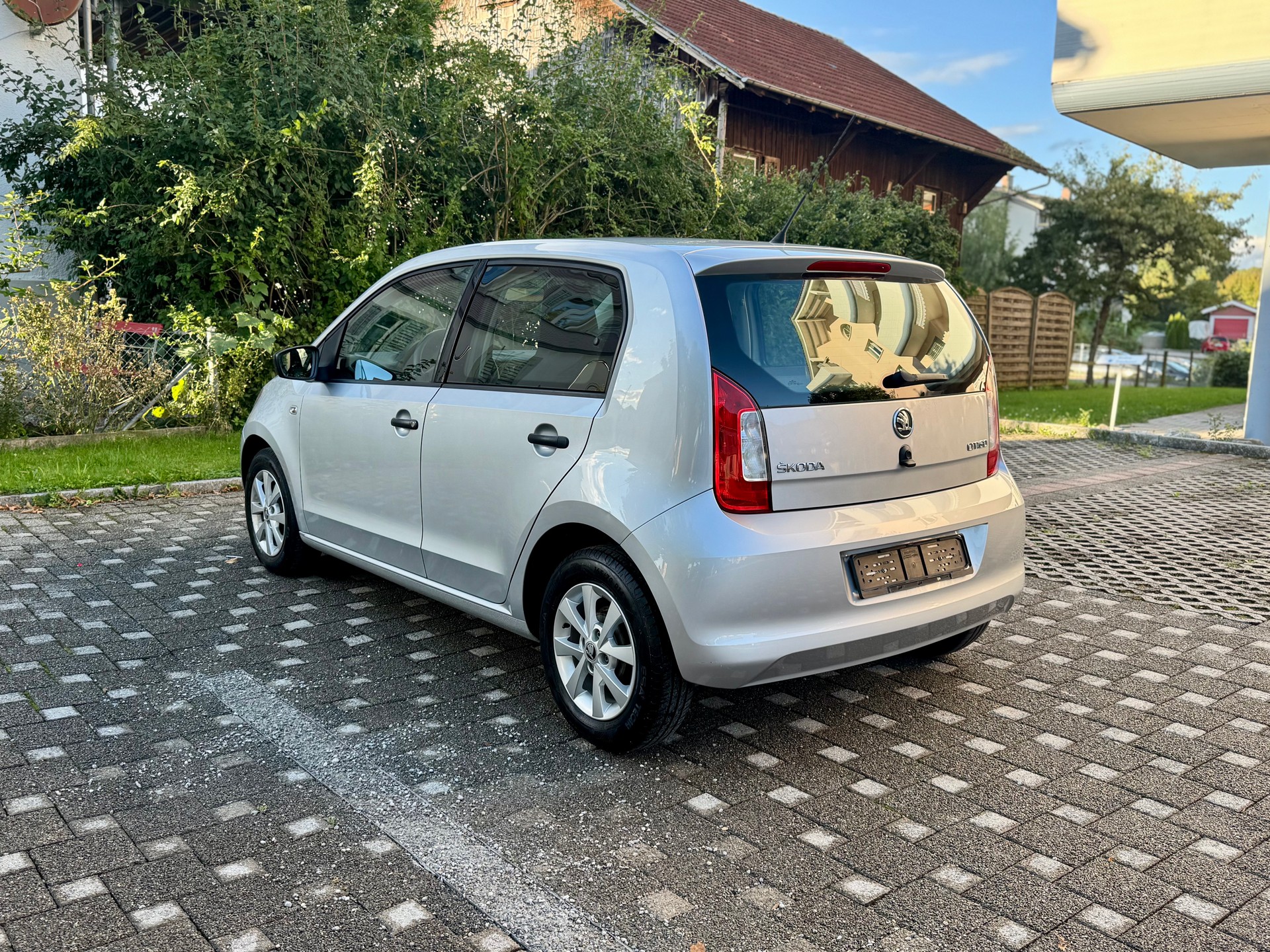 SKODA Citigo 1.0 Ambition ASG-image-6