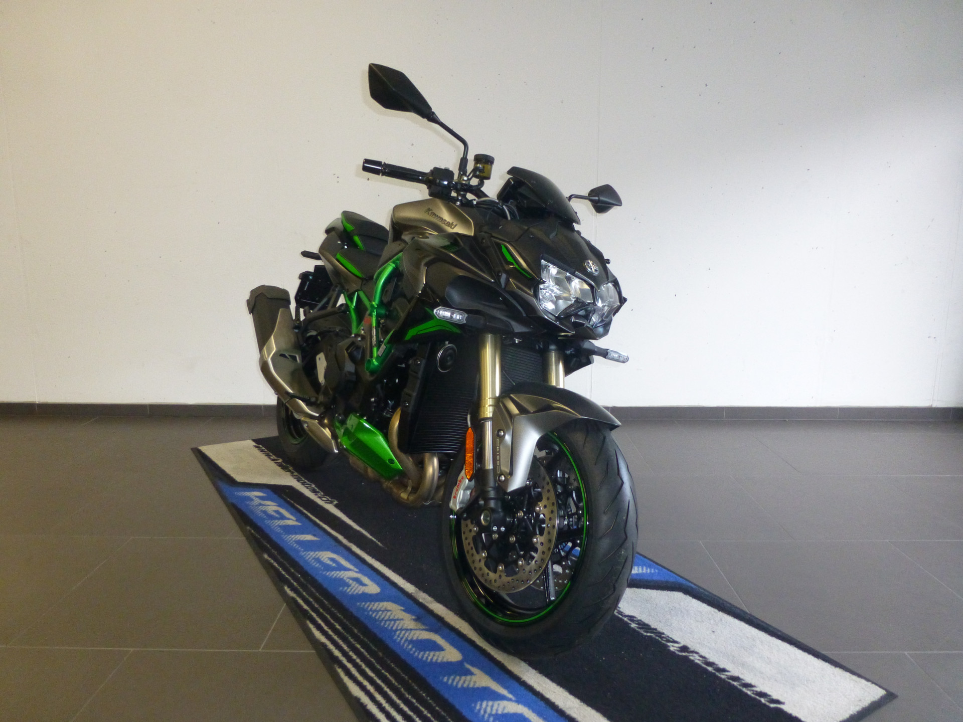 KAWASAKI Z H2 SE-showroom-element-2