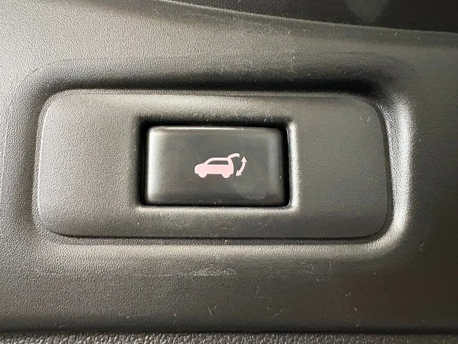 RENAULT Espace 1.8 TCe Intens EDC *CH-Fahrzeug* *7-Plätzer*-image-22