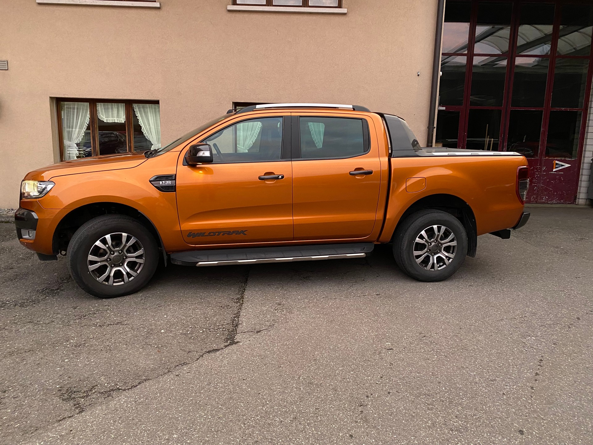 FORD Ranger Wildtrak 3.2 TDCi 4x4 A-image-9
