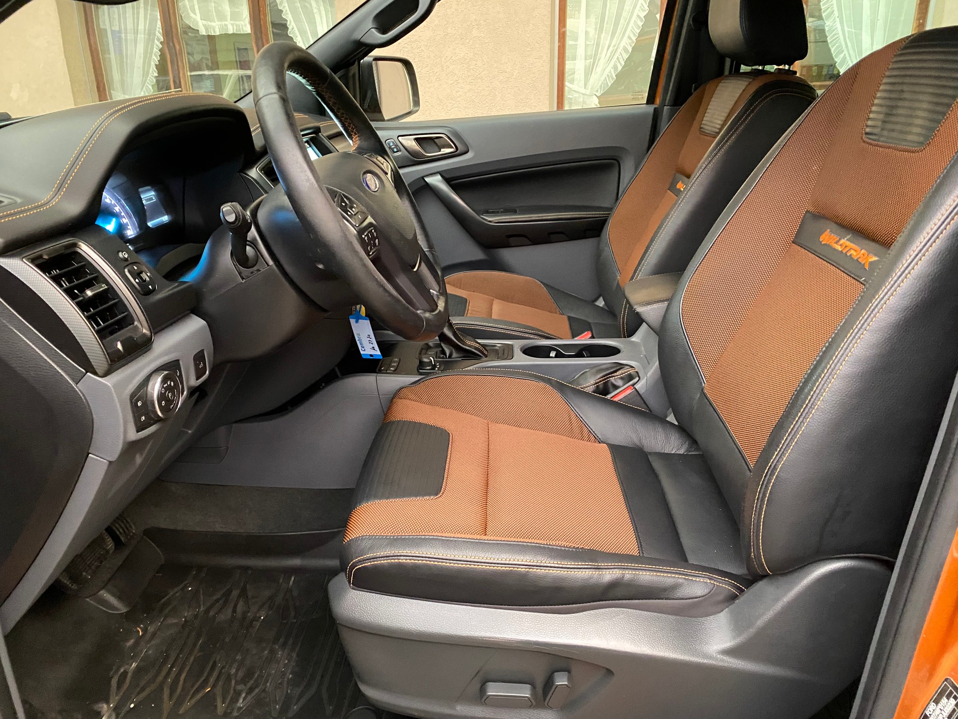 FORD Ranger Wildtrak 3.2 TDCi 4x4 A-image-2