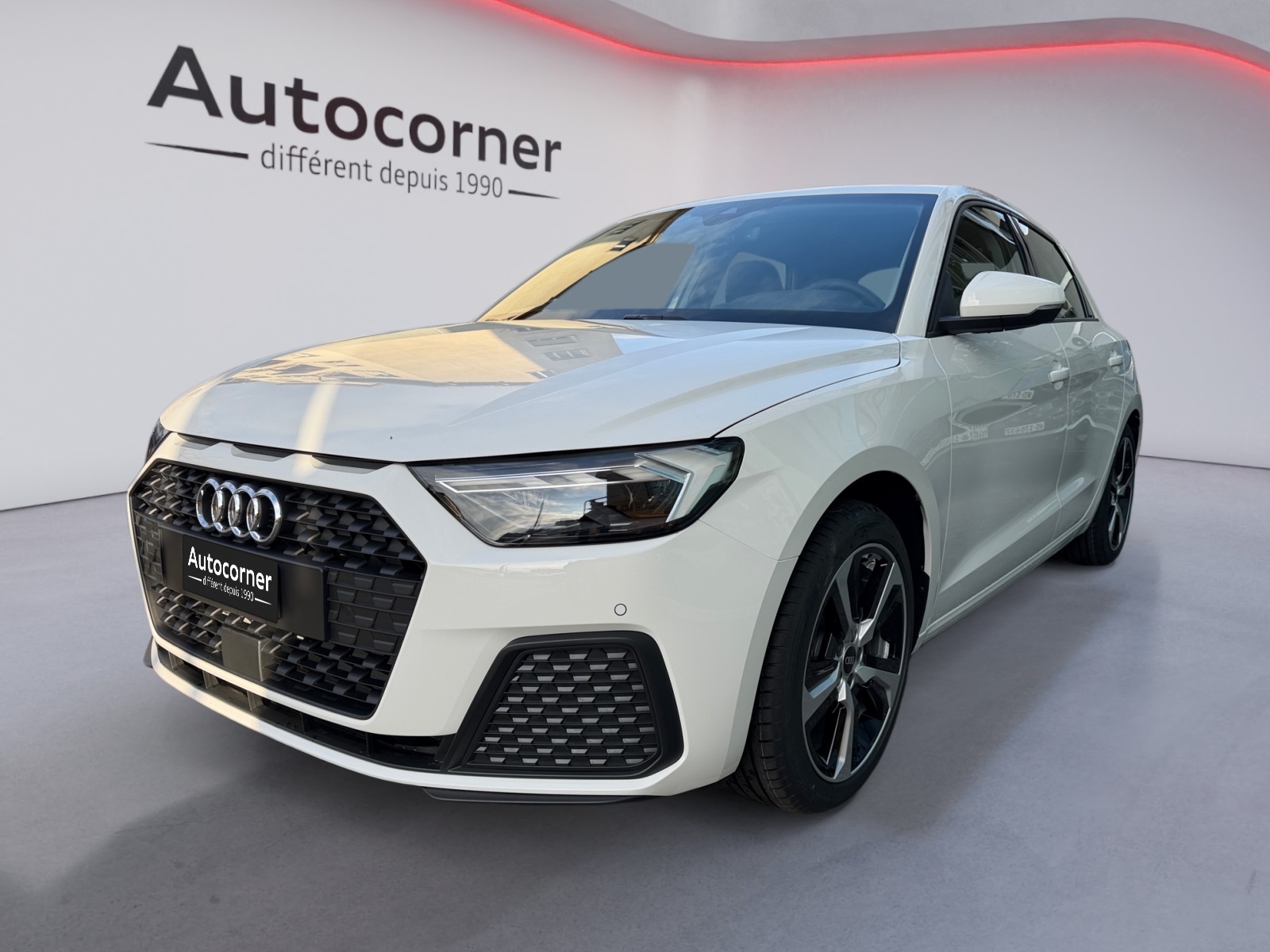 AUDI A1 Sportback 30 TFSI Attraction S-tronic-image-1