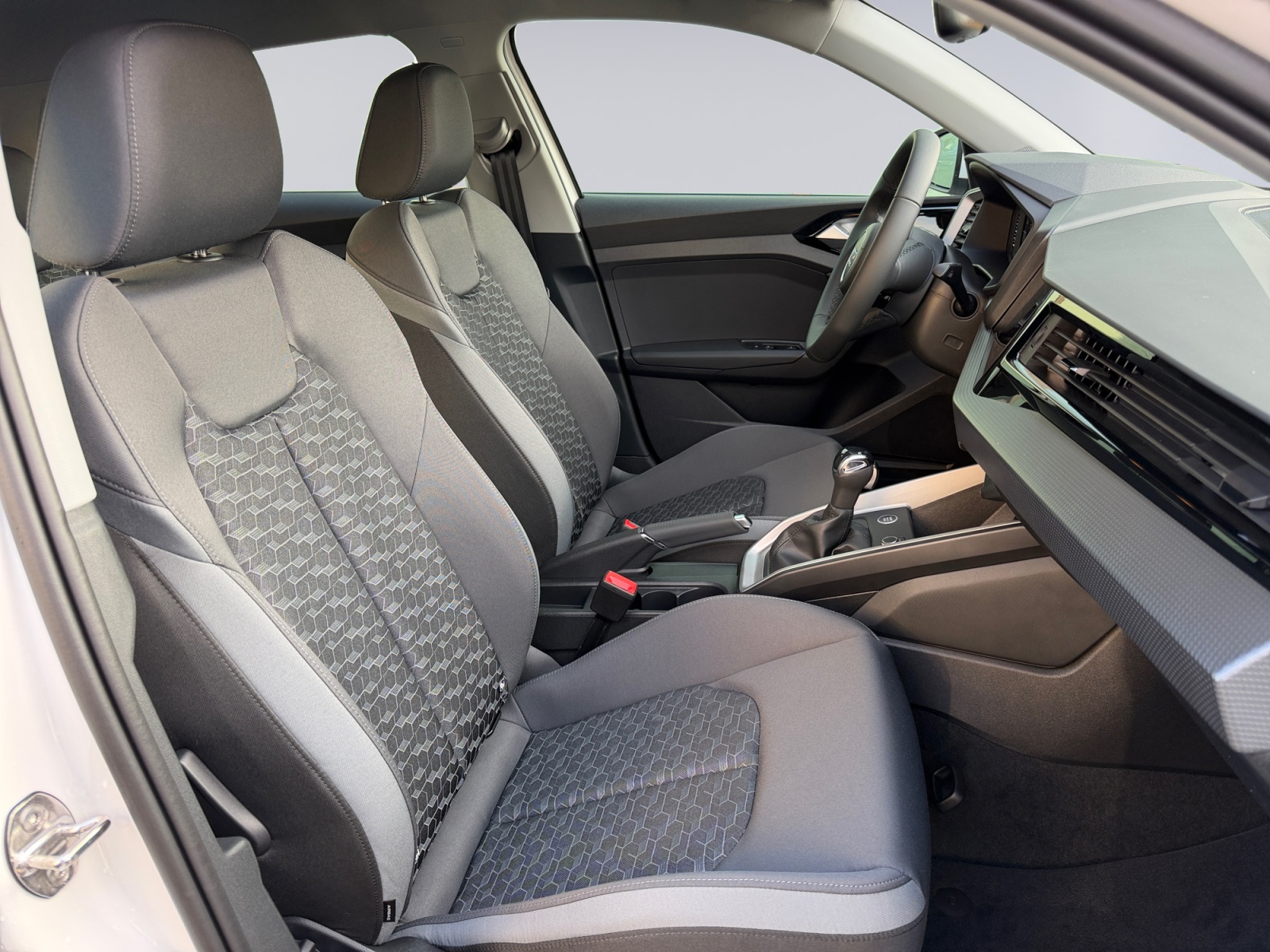 AUDI A1 Sportback 30 TFSI Attraction S-tronic-image-12