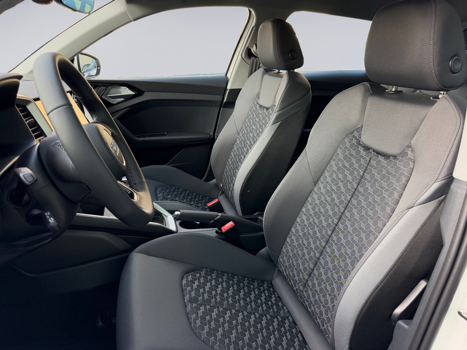 AUDI A1 Sportback 30 TFSI Attraction S-tronic-image-6
