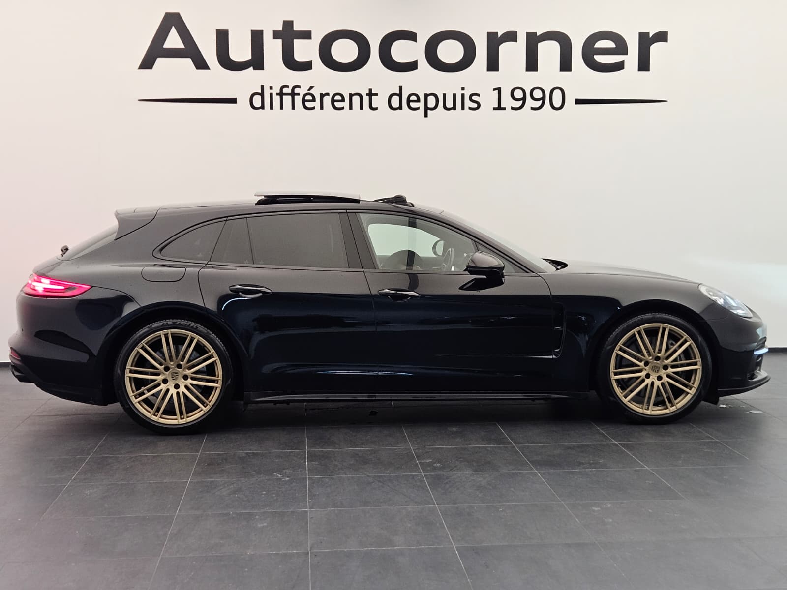 PORSCHE Panamera 4 Sport Turismo PDK-image-5