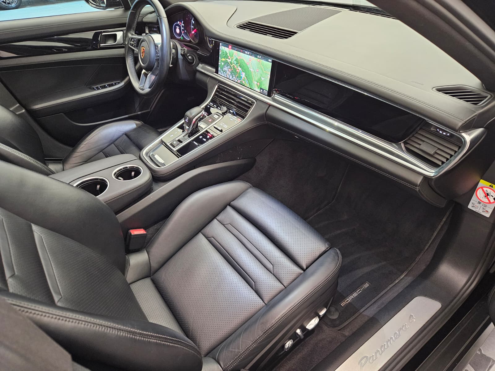 PORSCHE Panamera 4 Sport Turismo PDK-image-11