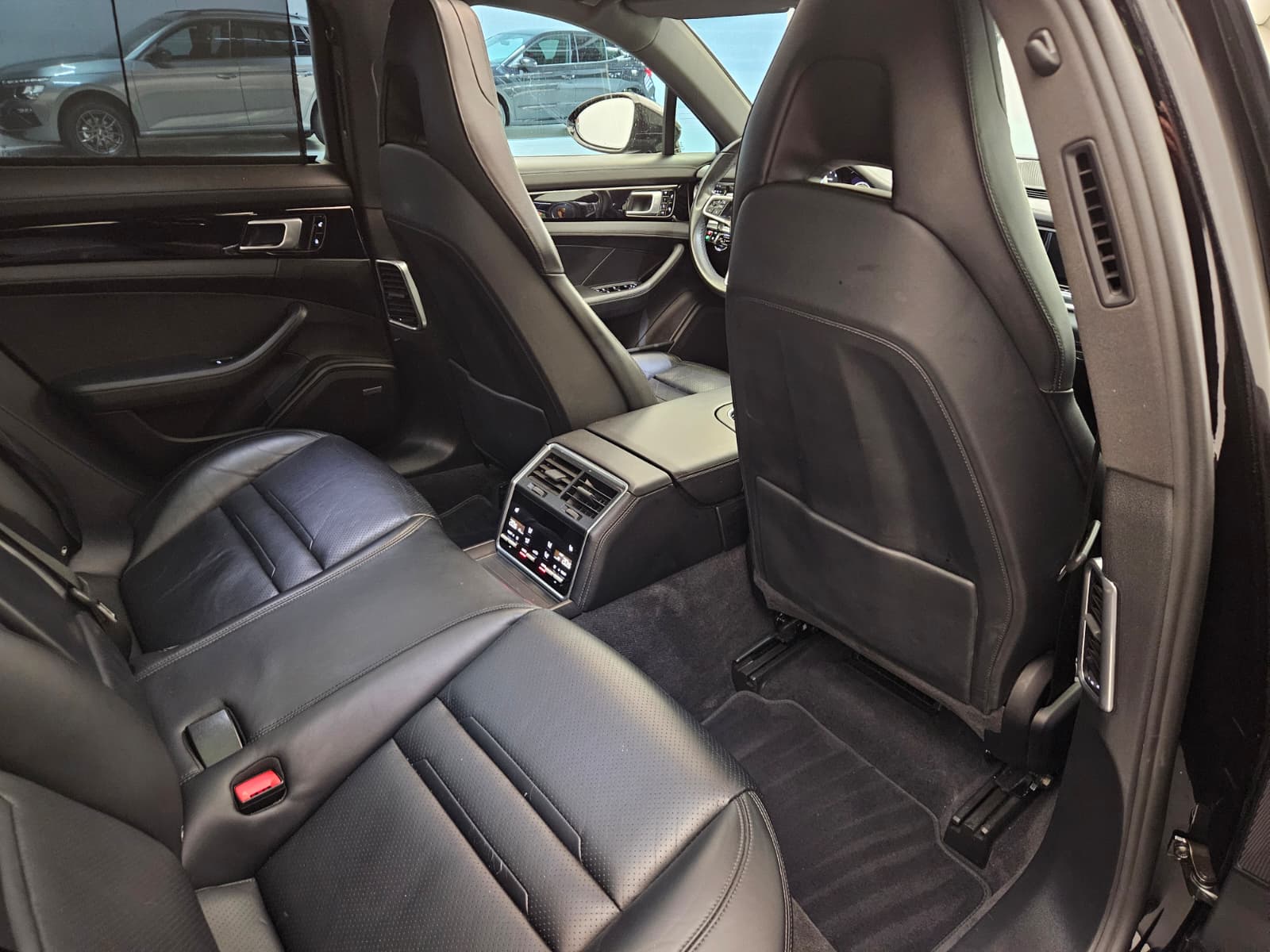 PORSCHE Panamera 4 Sport Turismo PDK-image-13