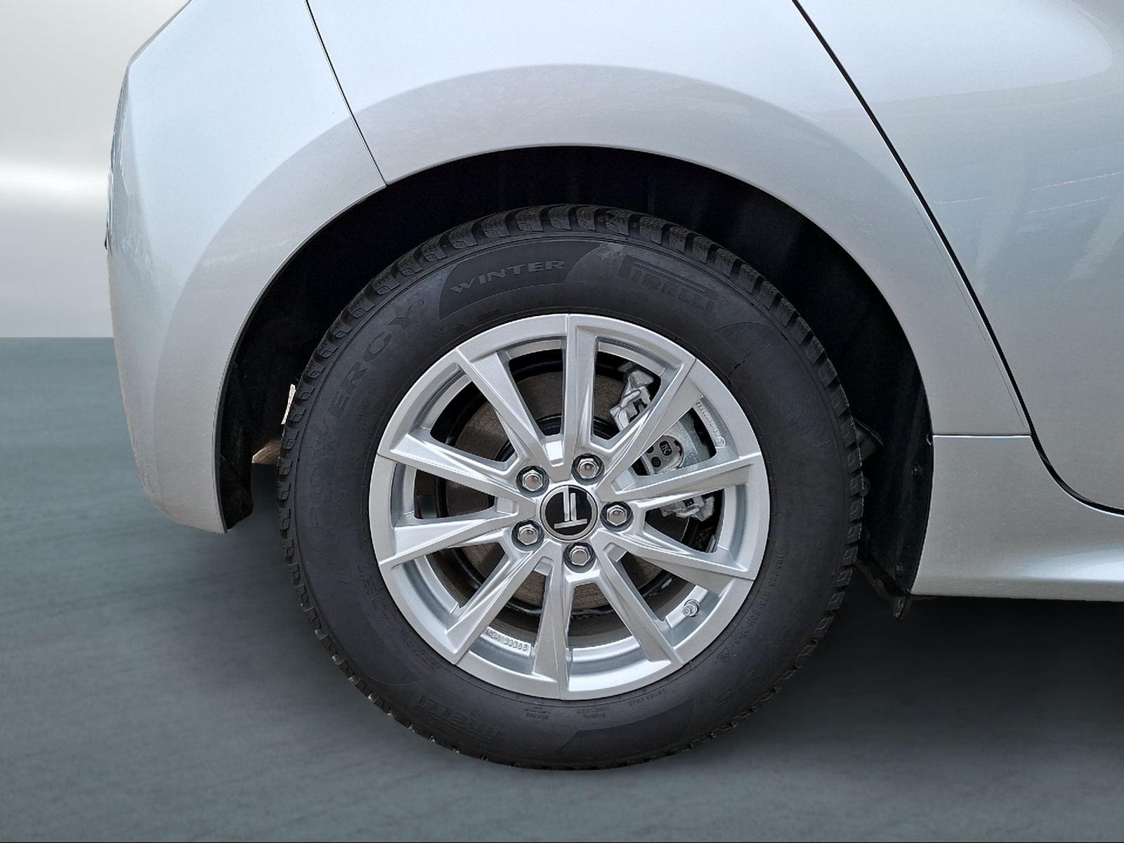 TOYOTA Yaris 1.5 VVT-i HSD Trend-image-10