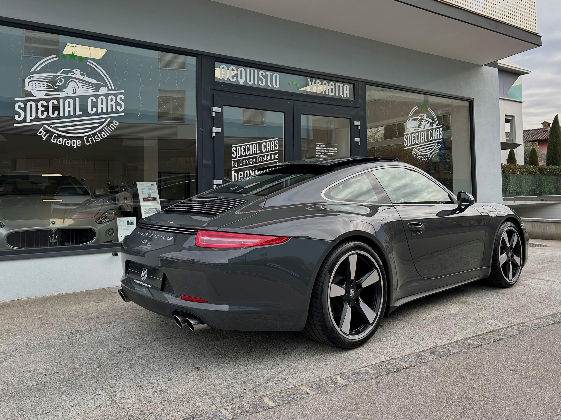 PORSCHE 911 Coupé 3.8 Carrera S 50 Jahre 911 PDK-image-3