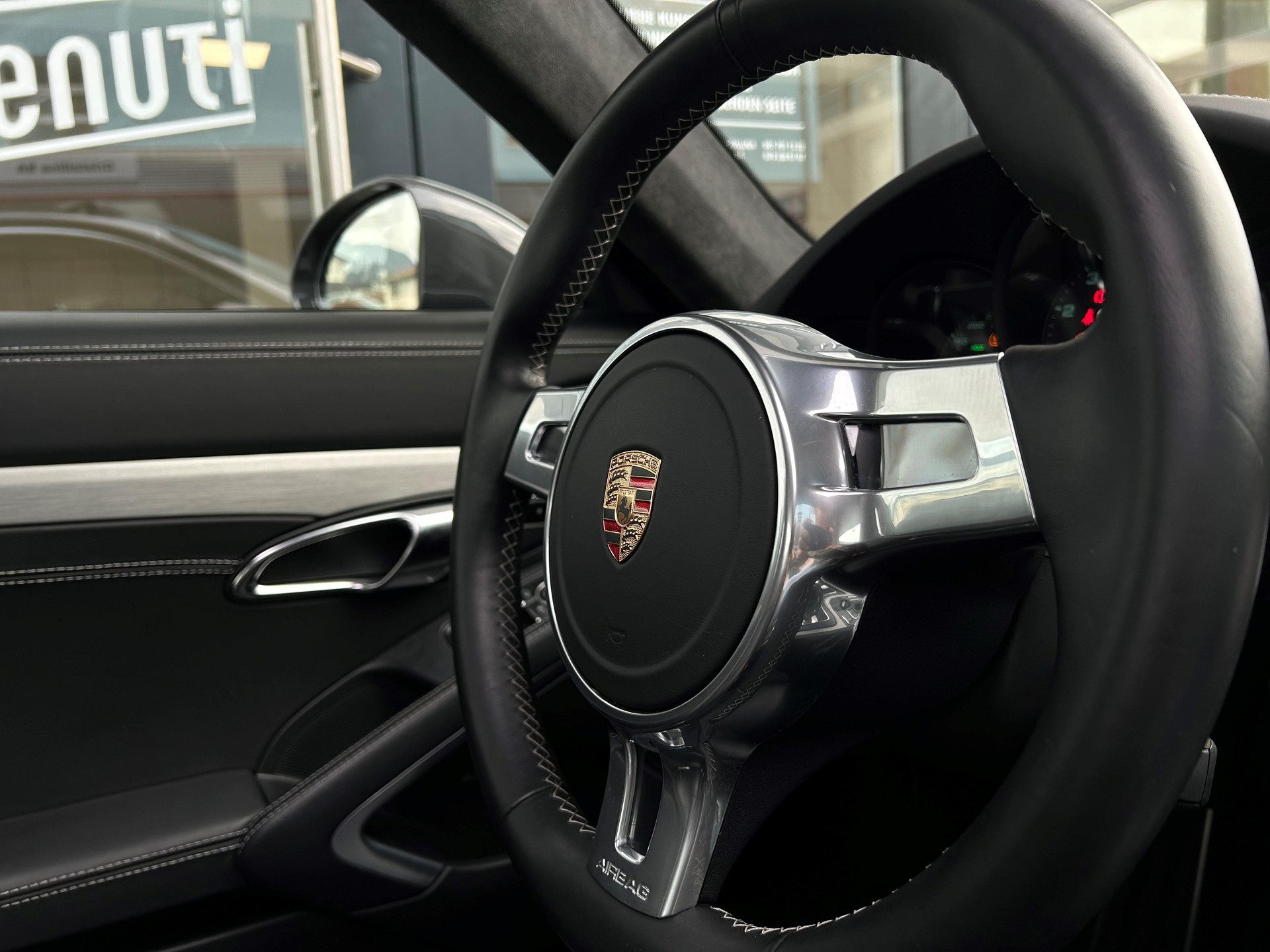 PORSCHE 911 Coupé 3.8 Carrera S 50 Jahre 911 PDK-image-16
