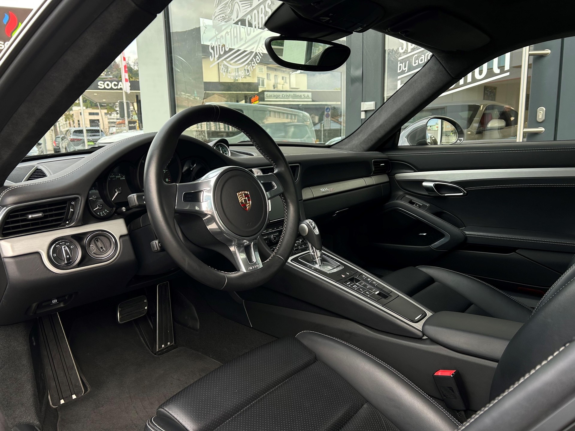 PORSCHE 911 Coupé 3.8 Carrera S 50 Jahre 911 PDK-image-9