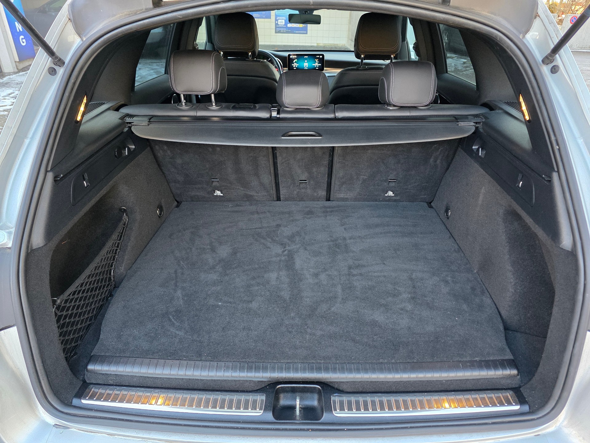 MERCEDES-BENZ GLC 300 e 4Matic 9G-Tronic-image-16