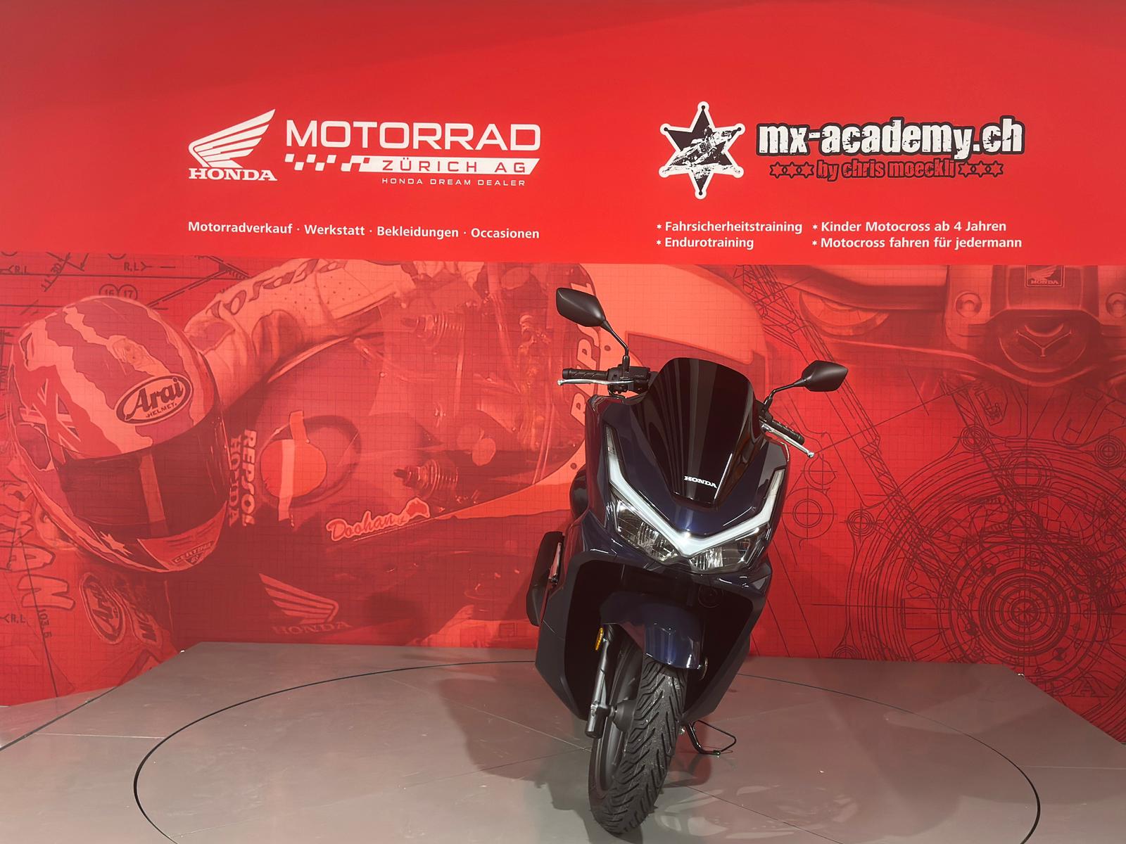 HONDA PCX 125- *Neufahrzeug**Blau-showroom-element-2