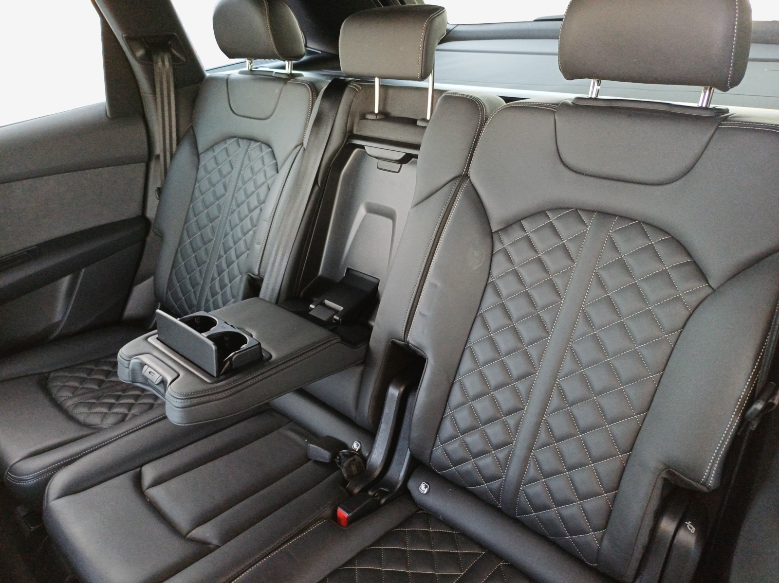 AUDI Q7 55 TFSI e quattro PHEV S line tiptronic-image-12