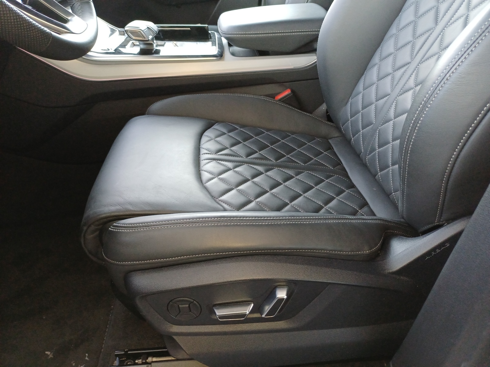 AUDI Q7 55 TFSI e quattro PHEV S line tiptronic-image-16