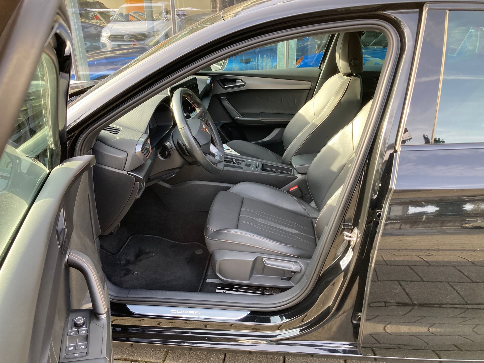 CUPRA LEON 1.5 TSI DSG-image-7