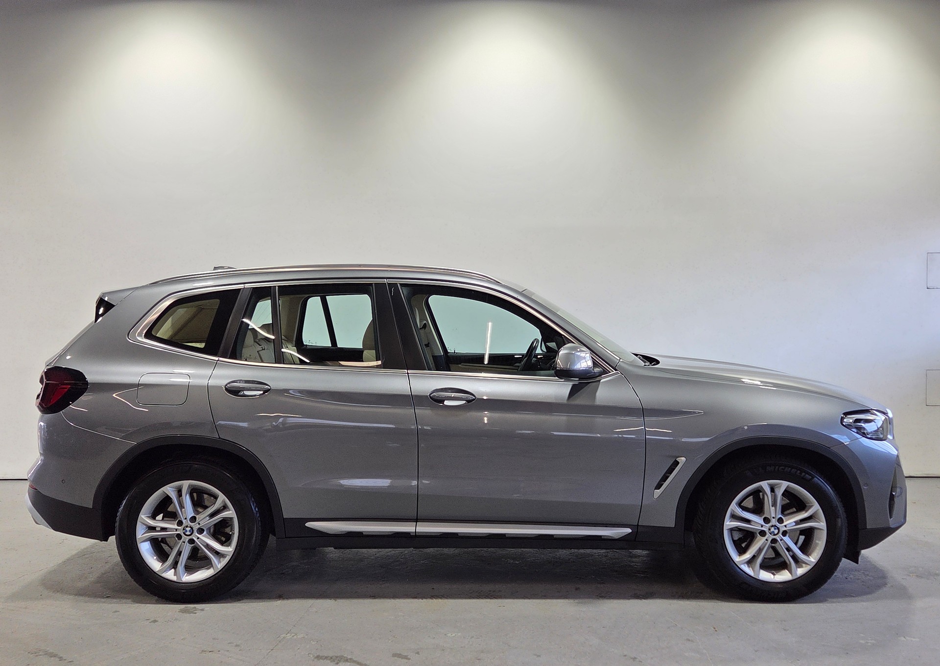 BMW X3 20i xDrive-image-1