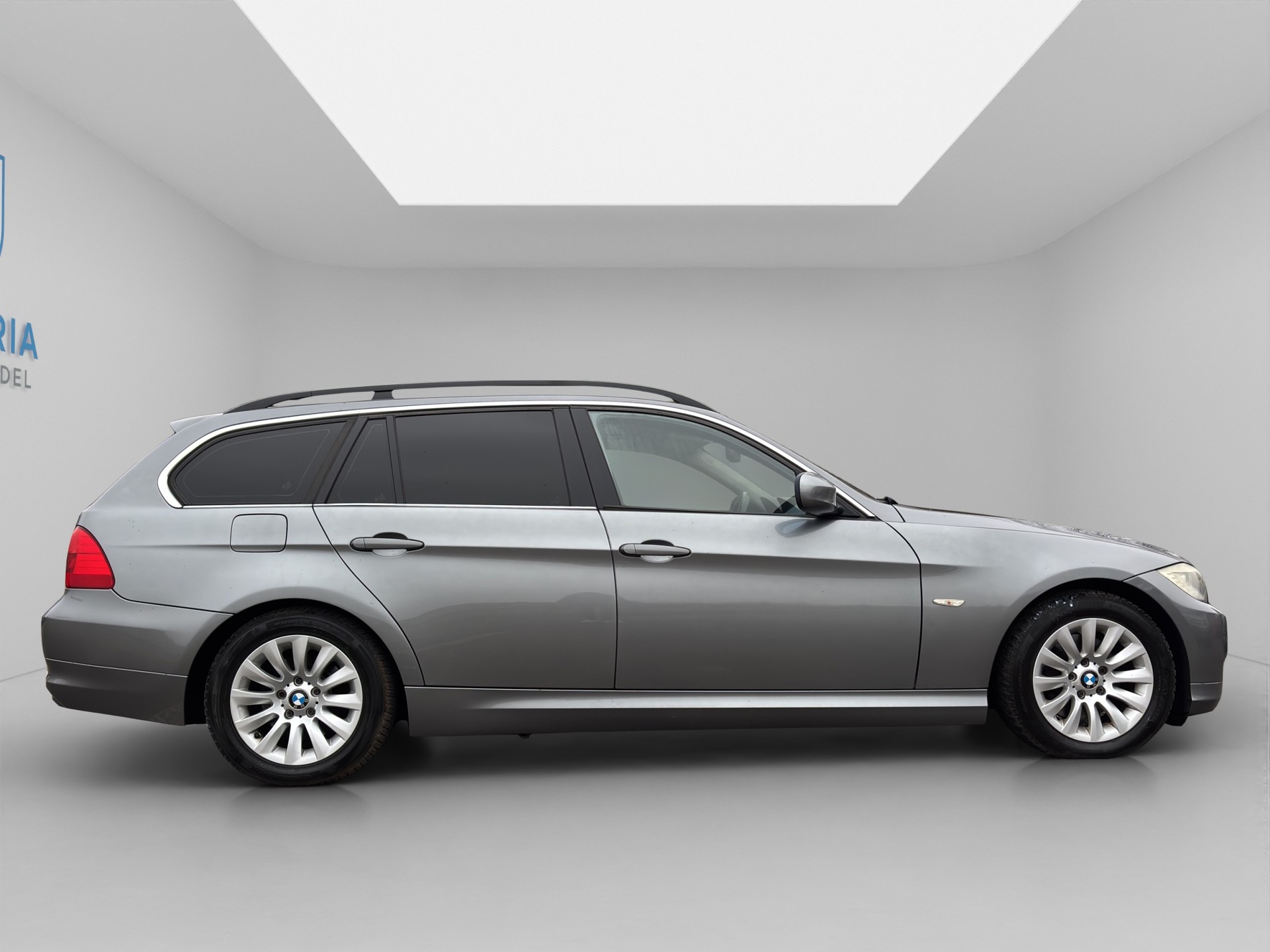 BMW 325i Touring Steptronic-image-5