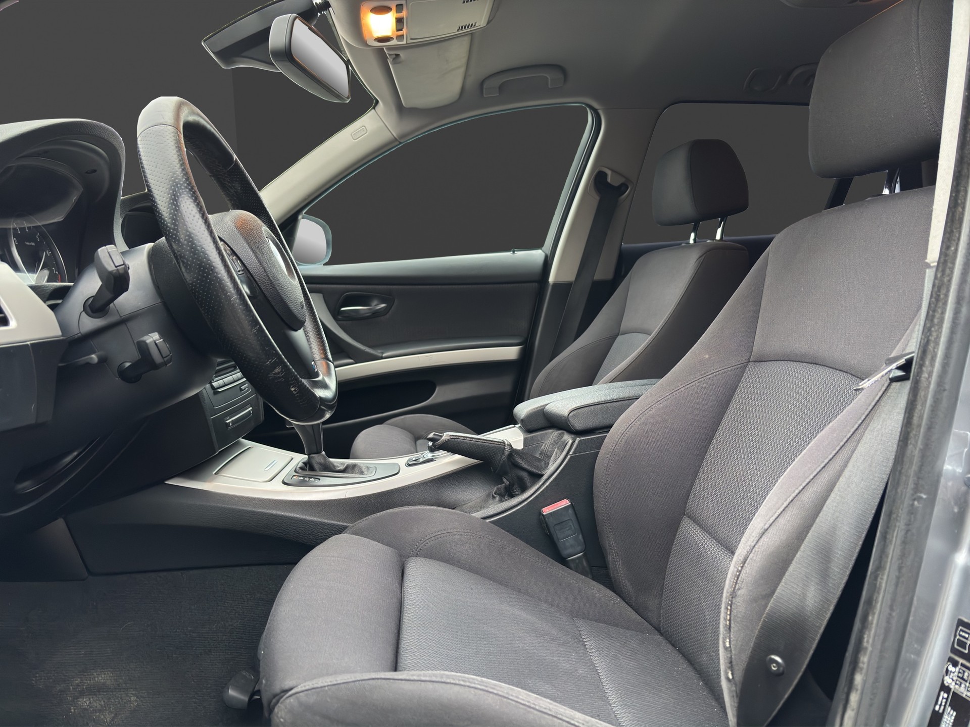 BMW 325i Touring Steptronic-image-10