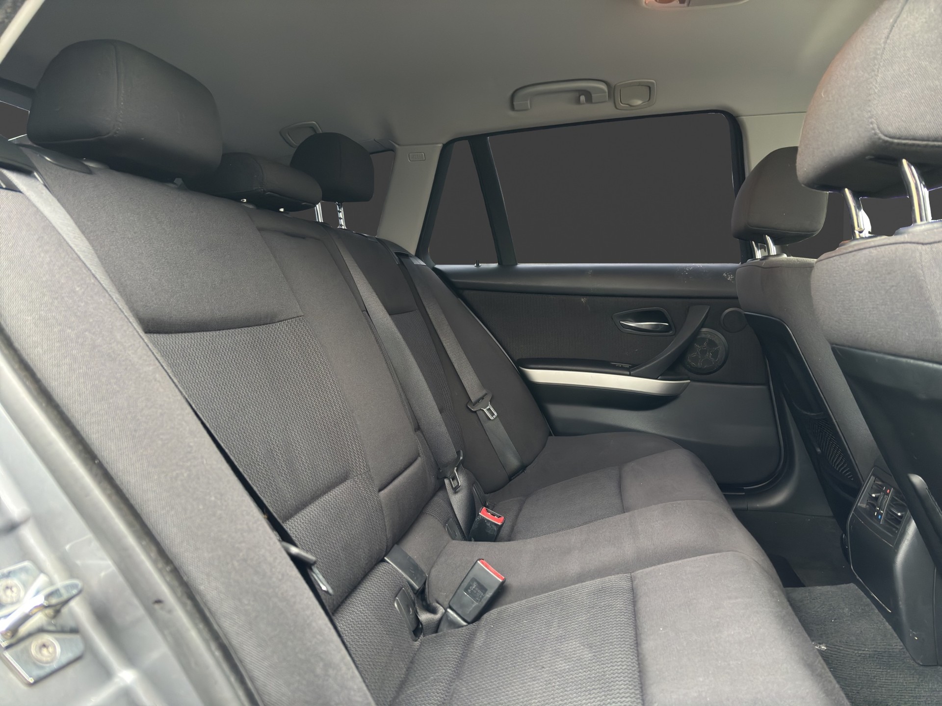 BMW 325i Touring Steptronic-image-13