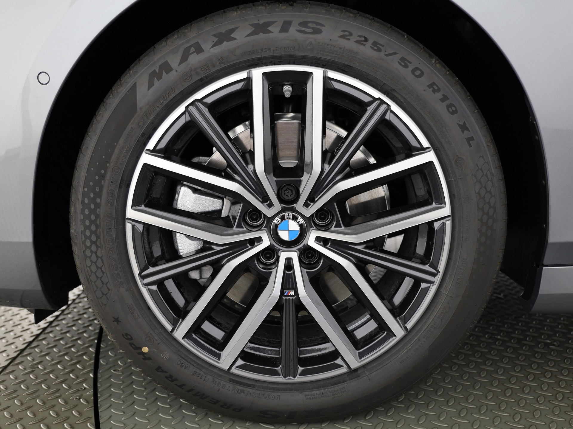 BMW 223d xDrive SDKG Active Tourer-image-6