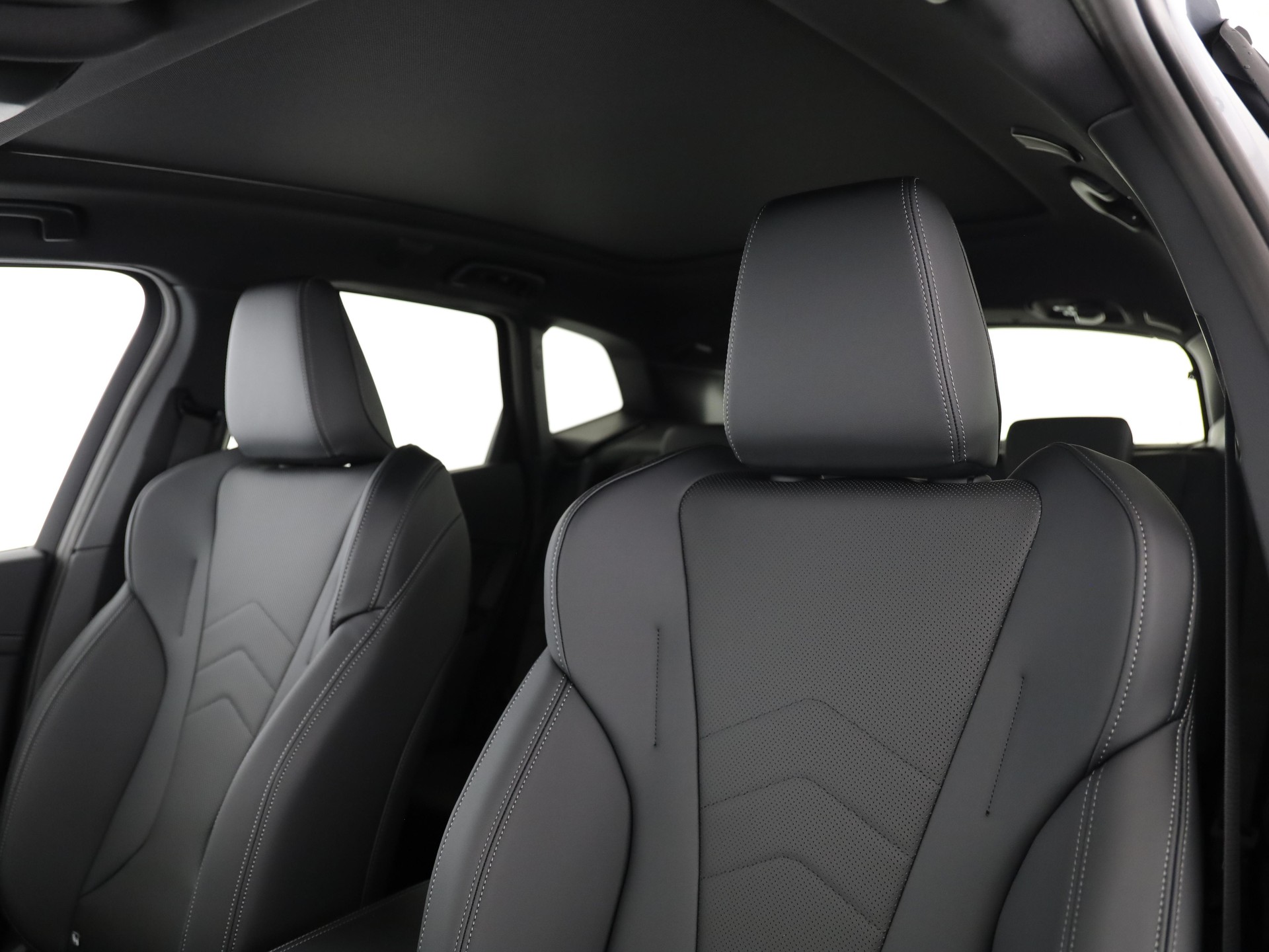 BMW 223d xDrive SDKG Active Tourer-image-12