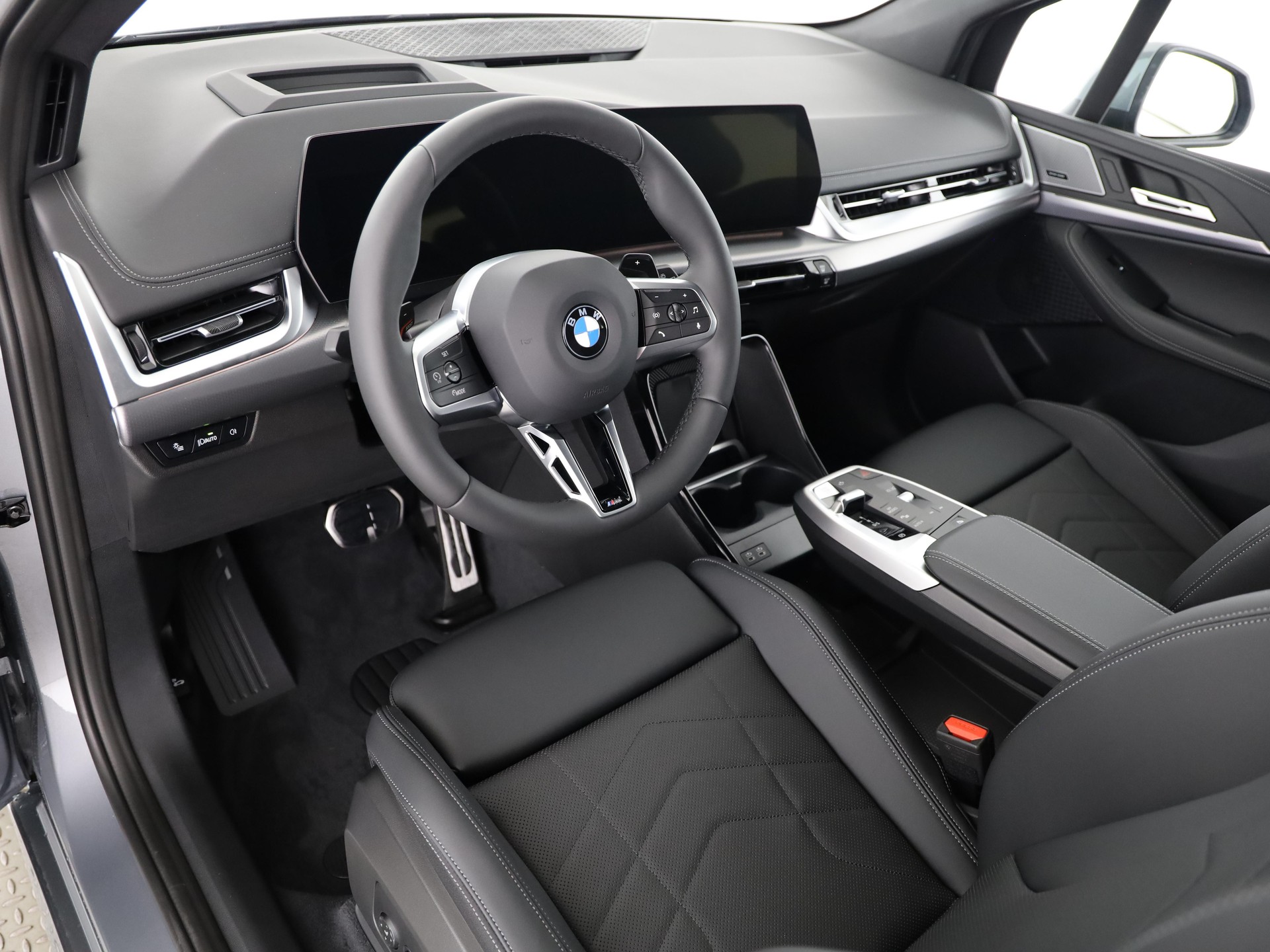 BMW 223d xDrive SDKG Active Tourer-image-13