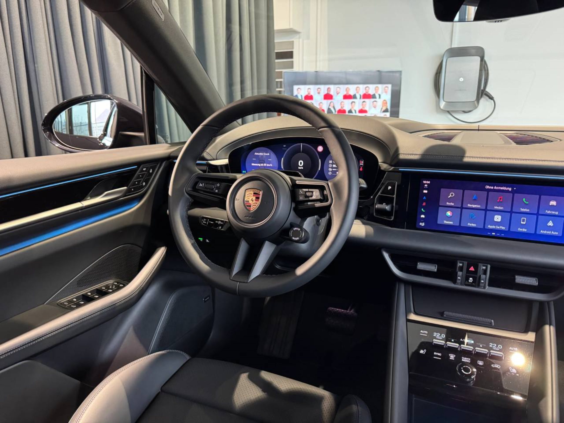 PORSCHE Macan 4-image-18