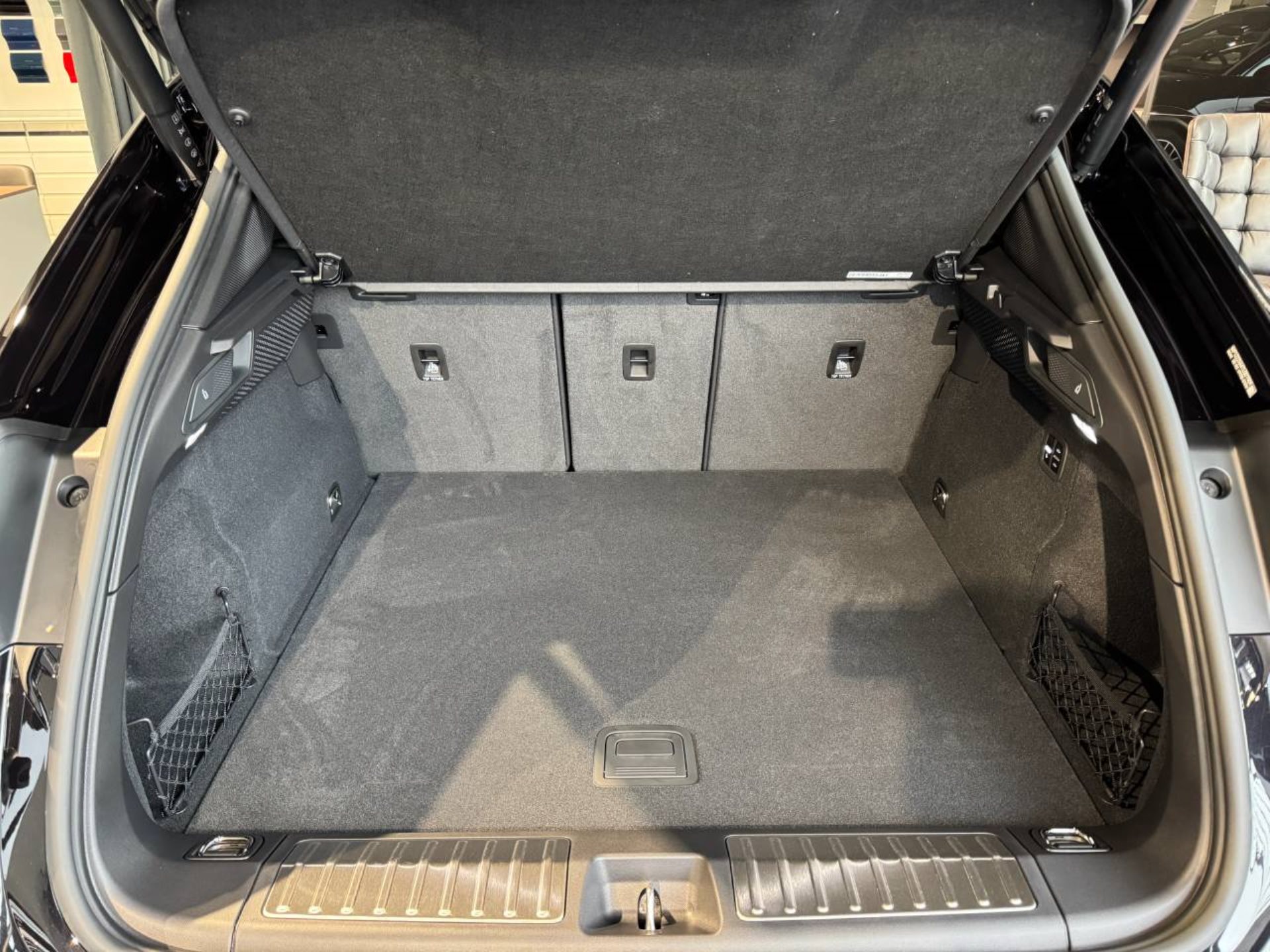 PORSCHE Macan 4-image-36