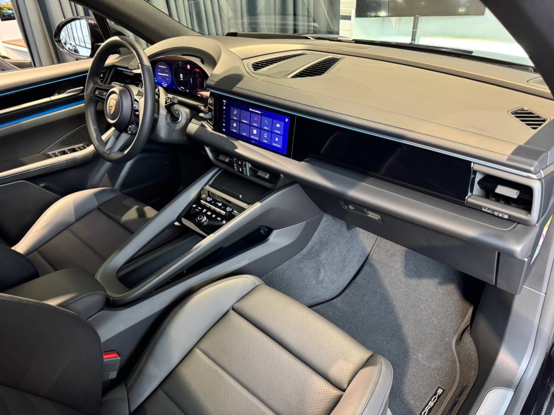 PORSCHE Macan 4-image-25