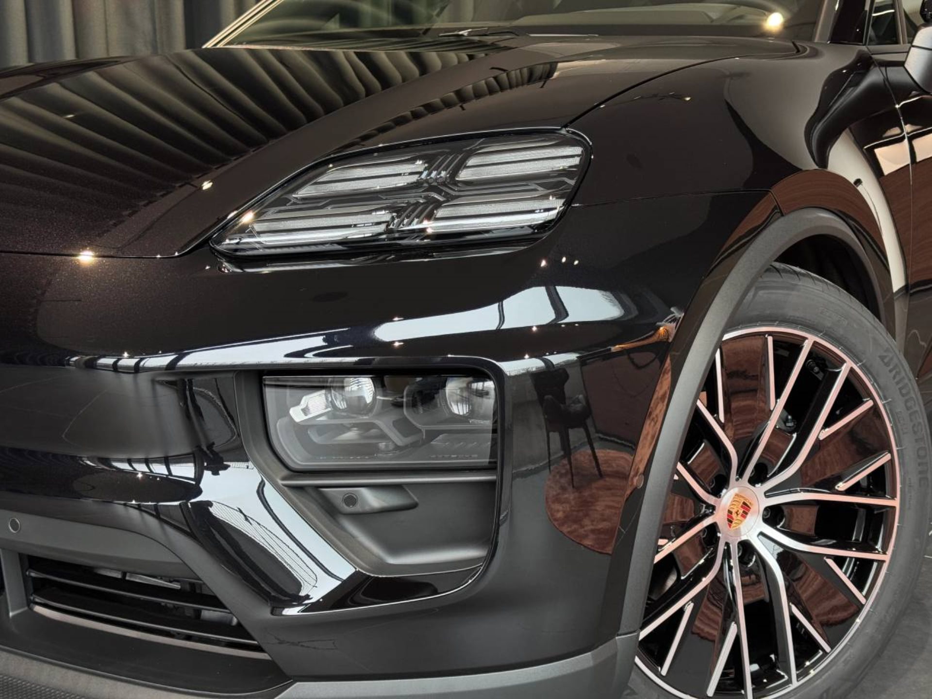 PORSCHE Macan 4-image-37