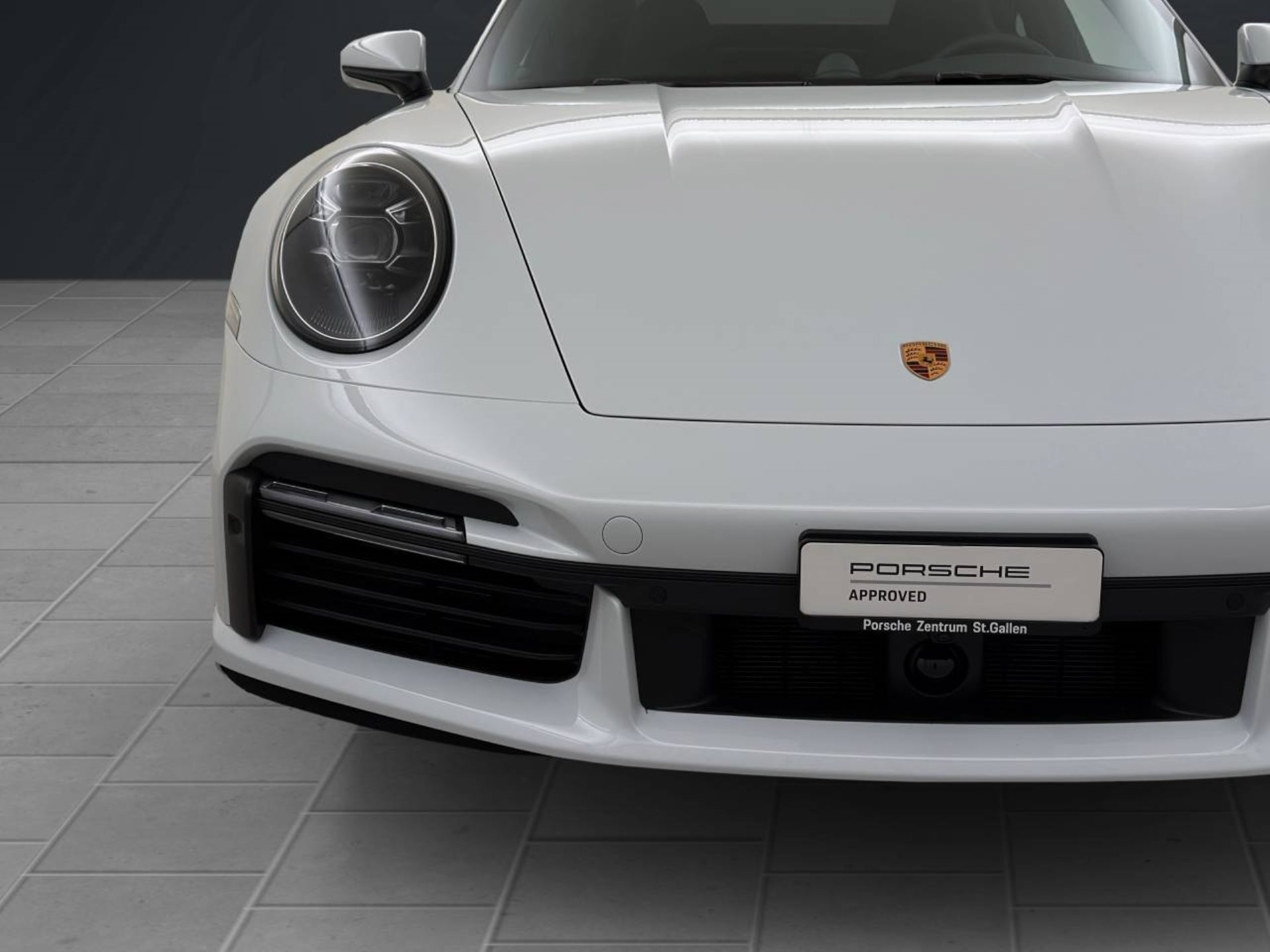 PORSCHE 911 Turbo S-image-8