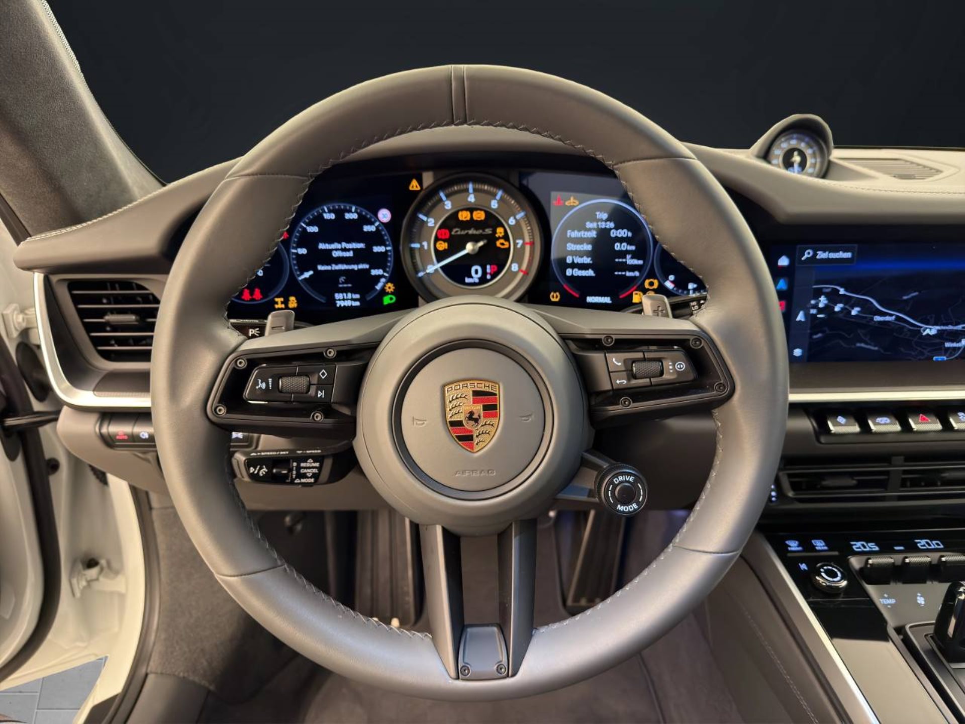 PORSCHE 911 Turbo S-image-13