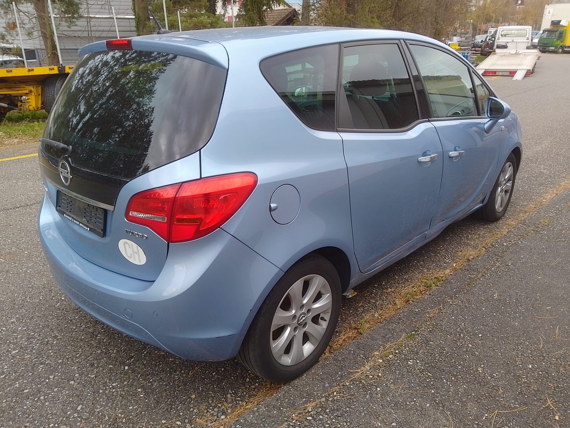 OPEL Meriva 1.4 Turbo Active Edition Automatic-image-2