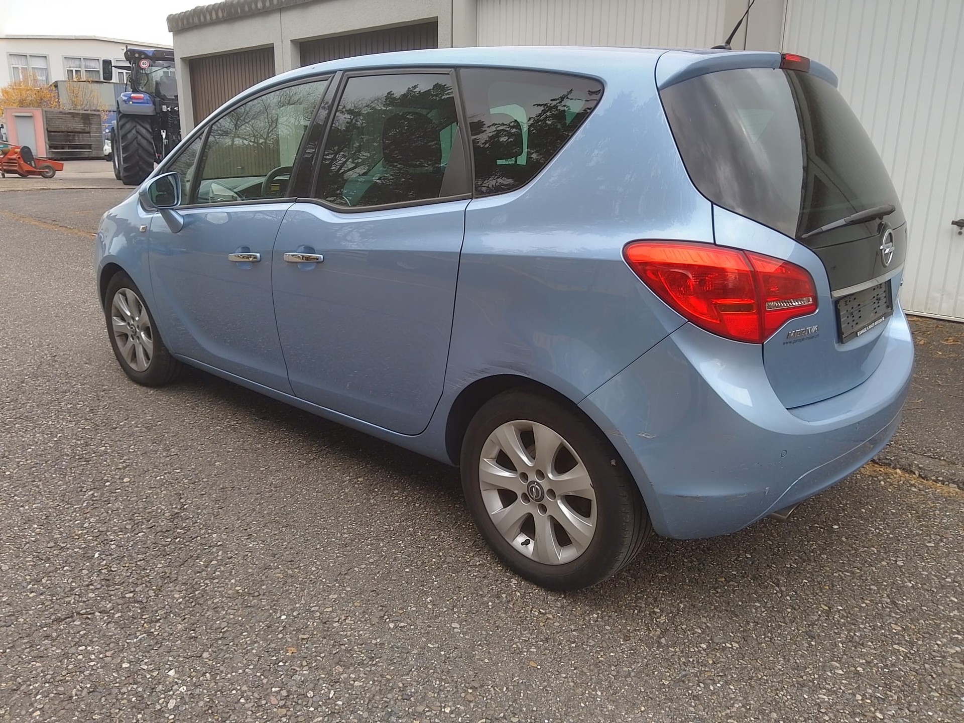 OPEL Meriva 1.4 Turbo Active Edition Automatic-image-3