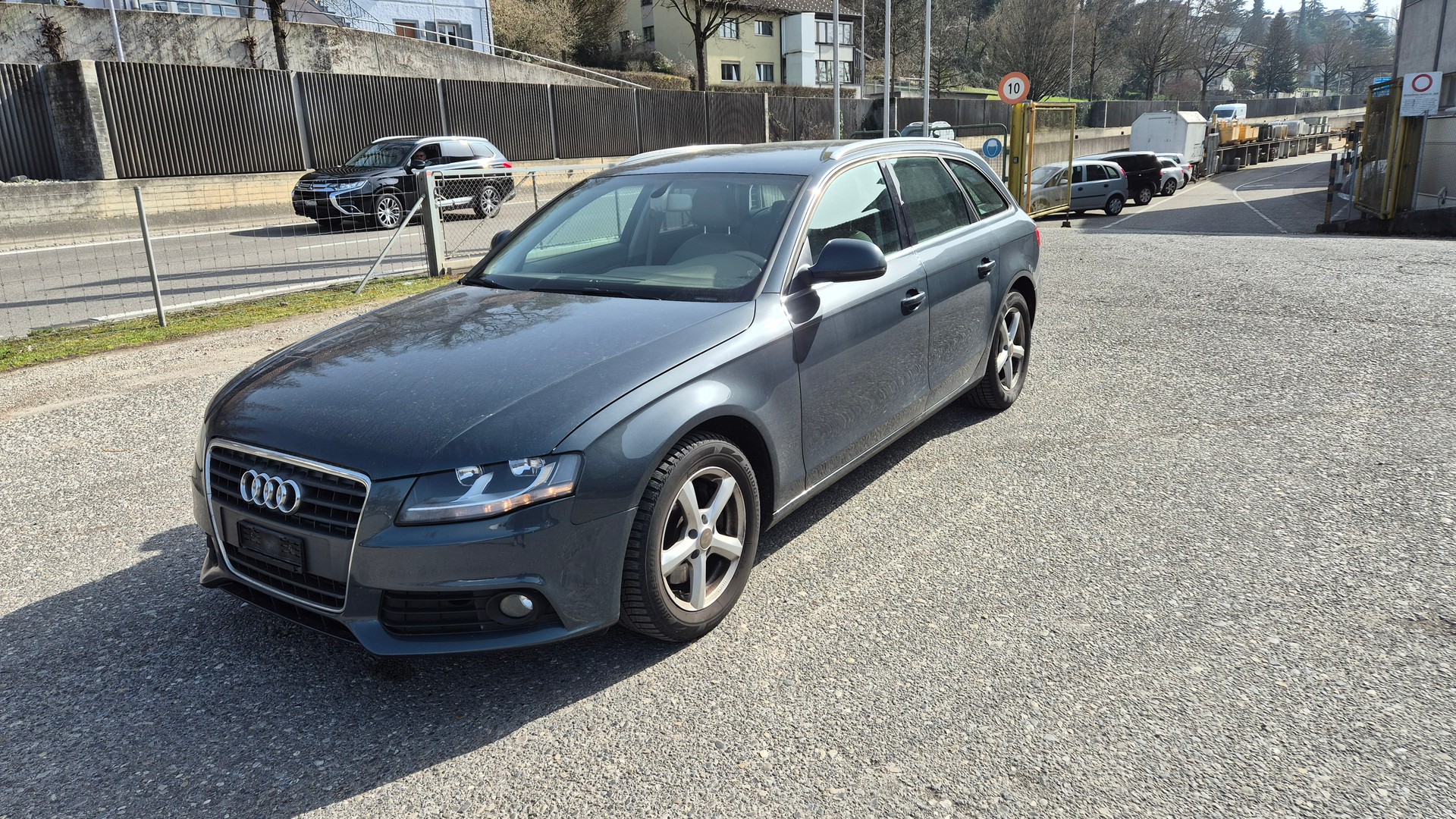 AUDI A4 Avant 2.0 TDI Start-image-2