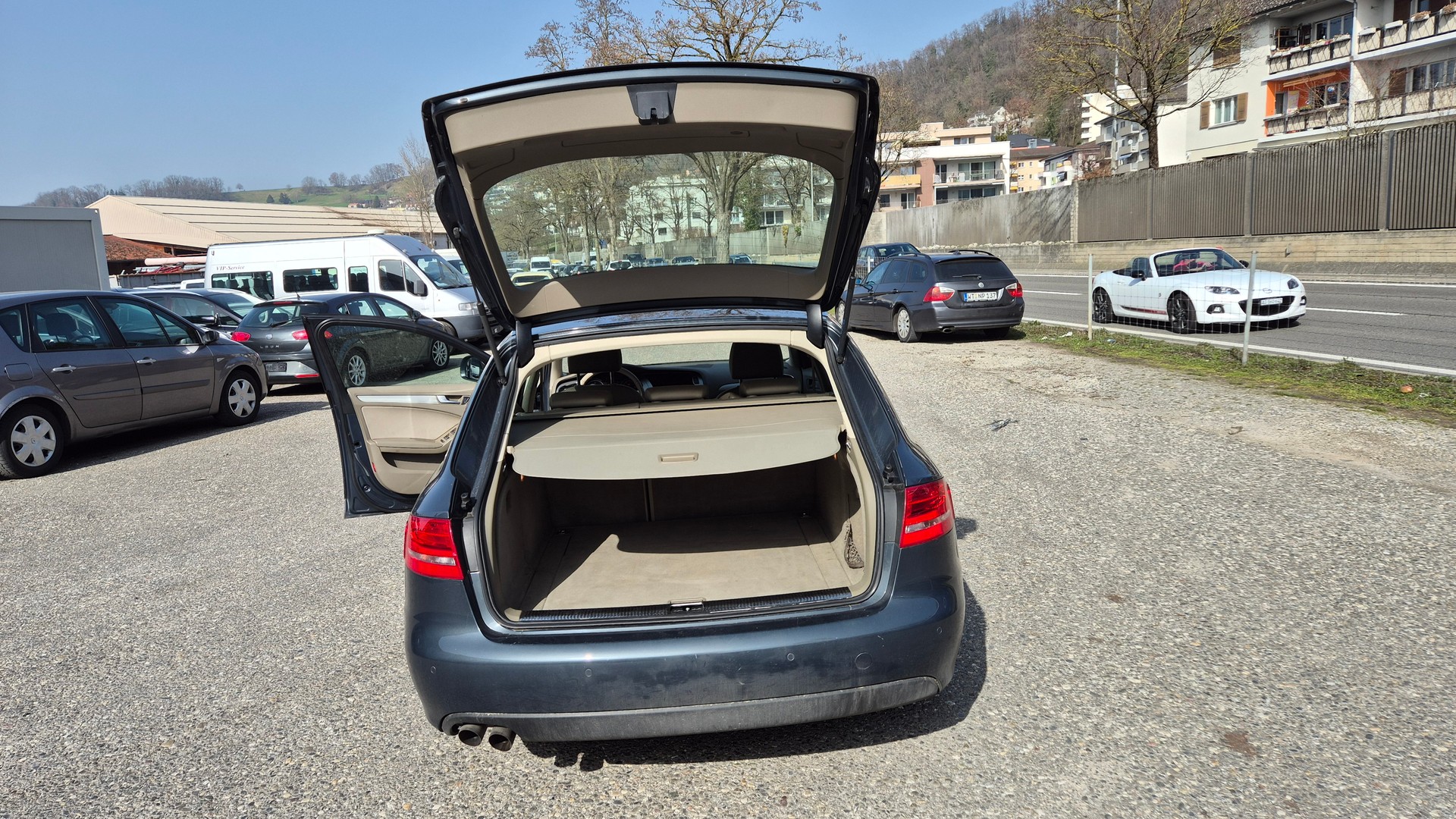 AUDI A4 Avant 2.0 TDI Start-image-10