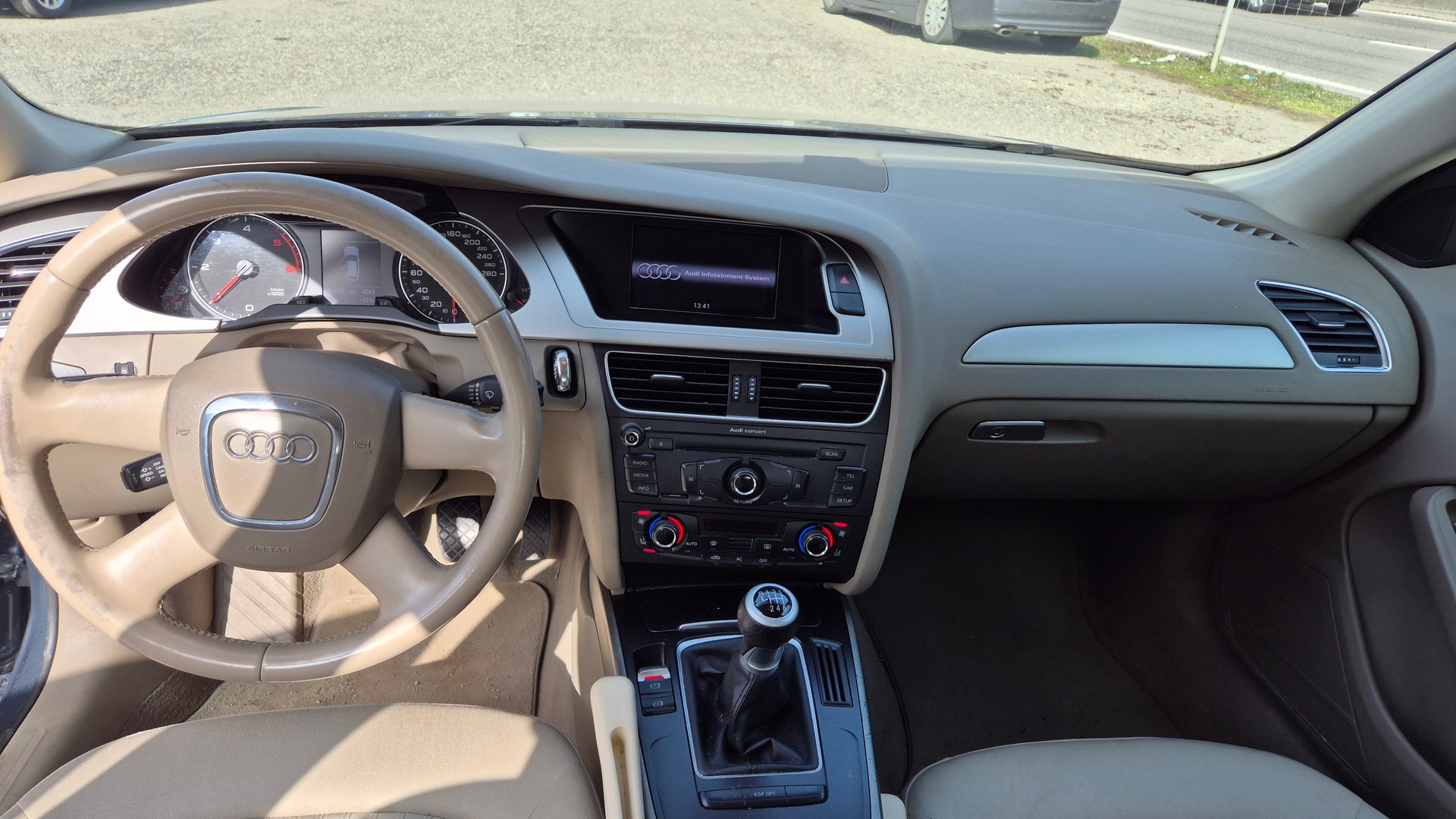AUDI A4 Avant 2.0 TDI Start-image-9