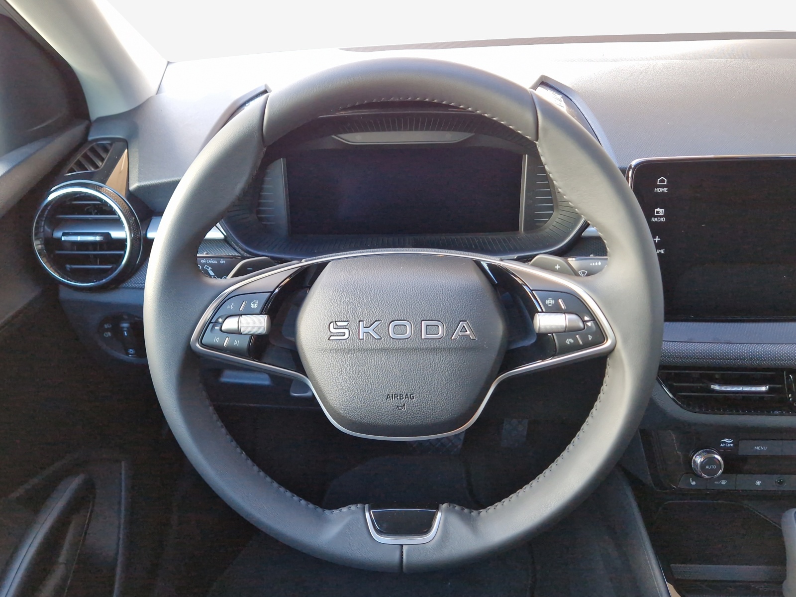 SKODA Fabia 1.0 TSI Dynamic DSG-image-9