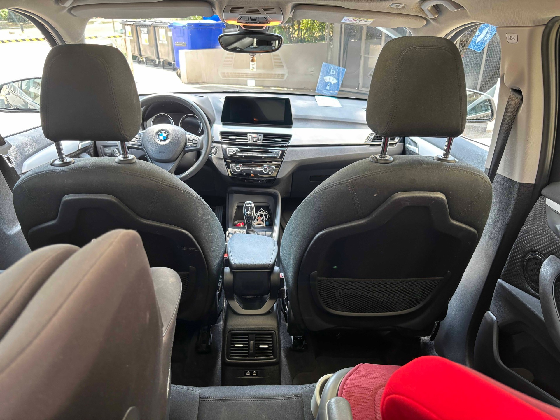 BMW X1 sDrive 18i Travel Edition Steptronic DSK-image-4