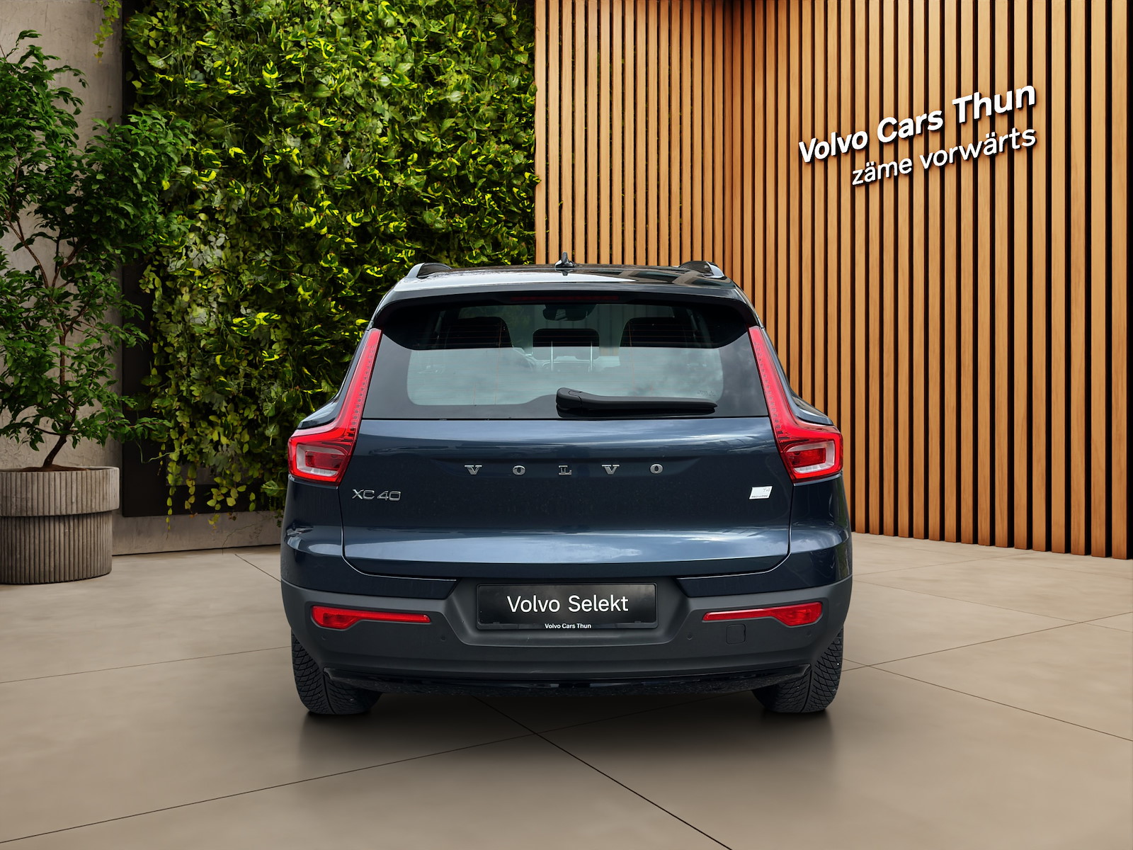 VOLVO XC40 1.5 T4 PiH R-Design-image-6