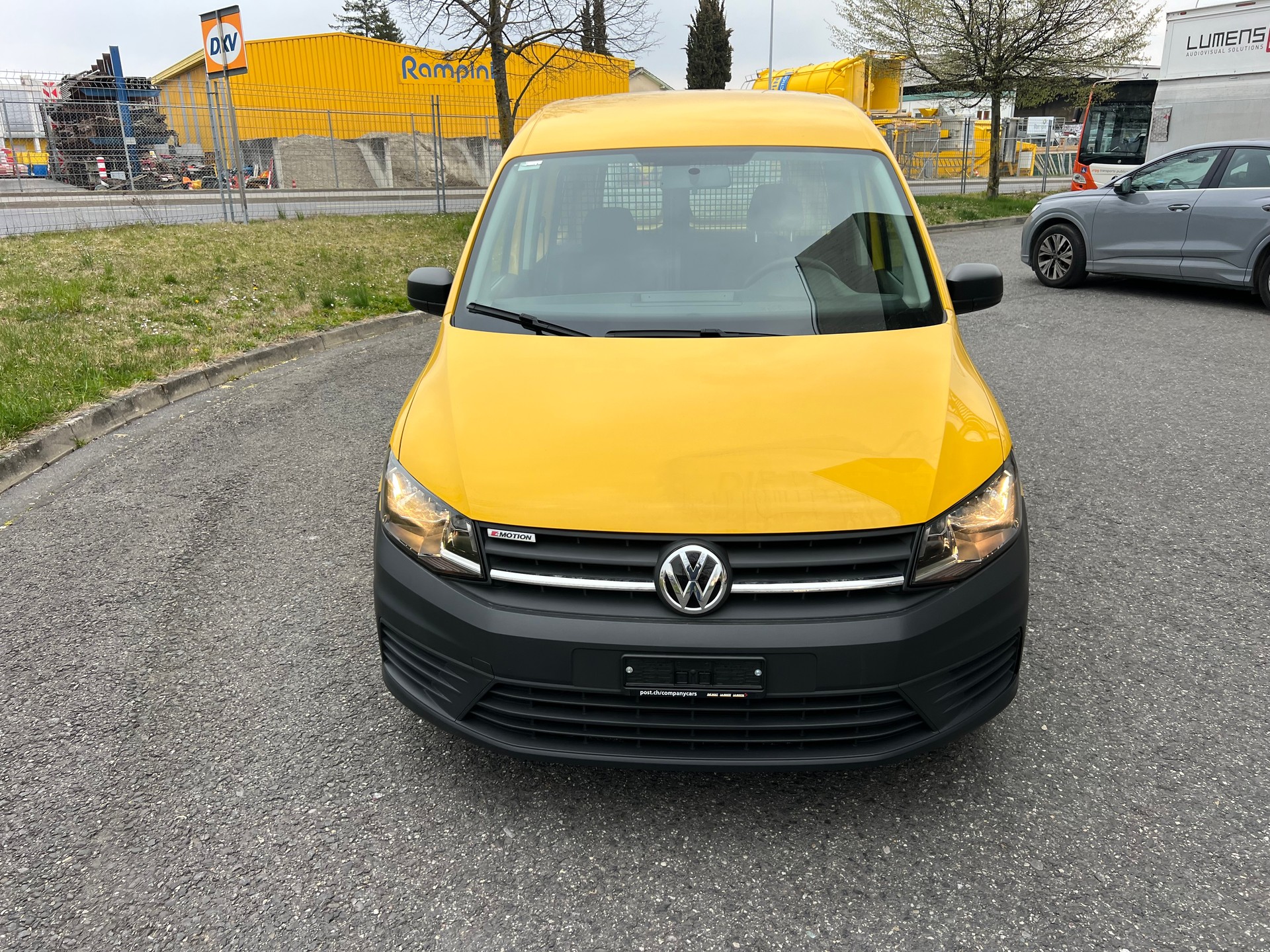 VW Caddy 2.0TDI 4Motion BlueMotion Technology-image-1