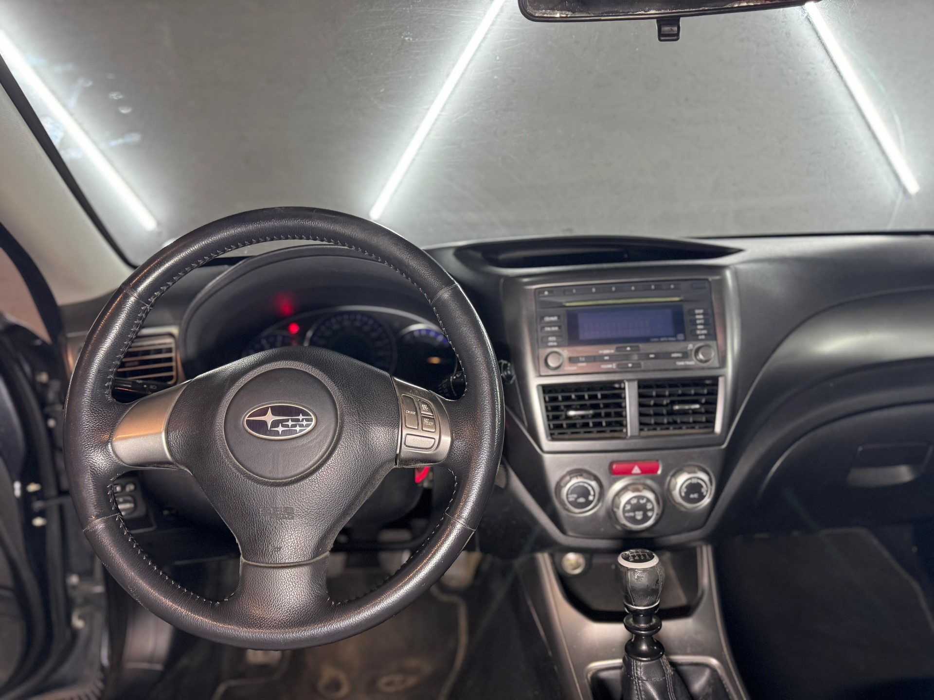 SUBARU Impreza 2.0D Swiss-image-9