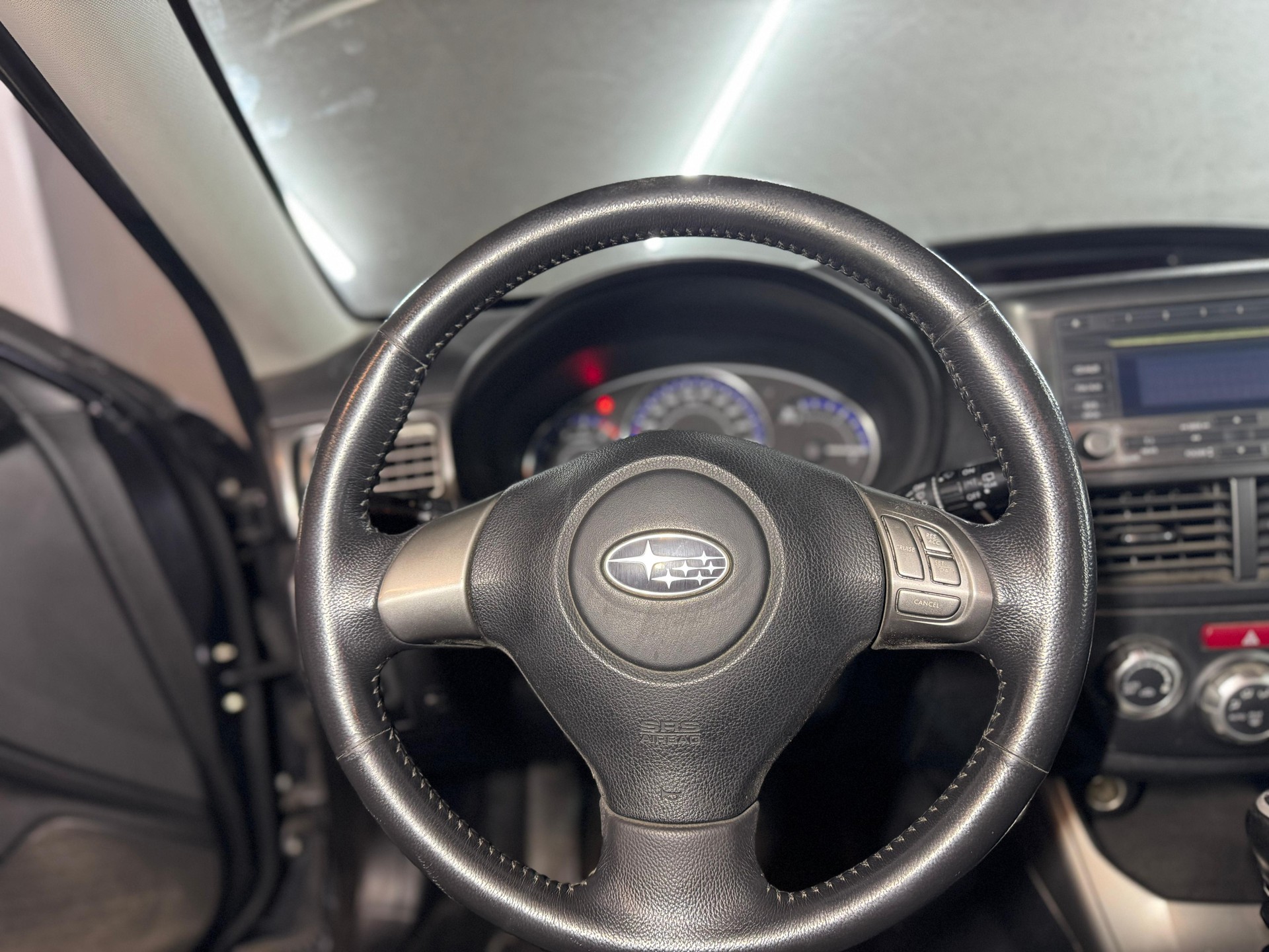 SUBARU Impreza 2.0D Swiss-image-10