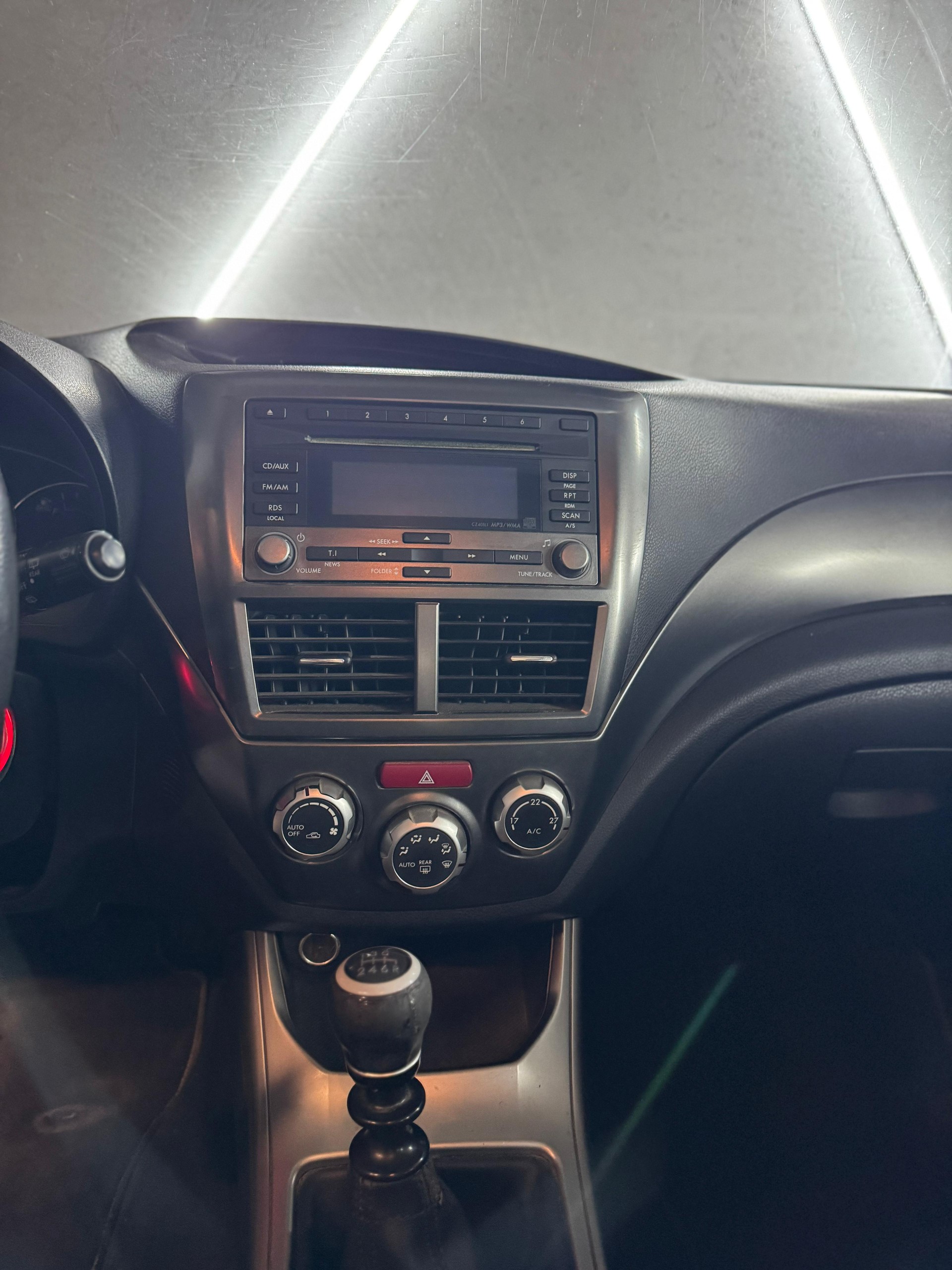 SUBARU Impreza 2.0D Swiss-image-11