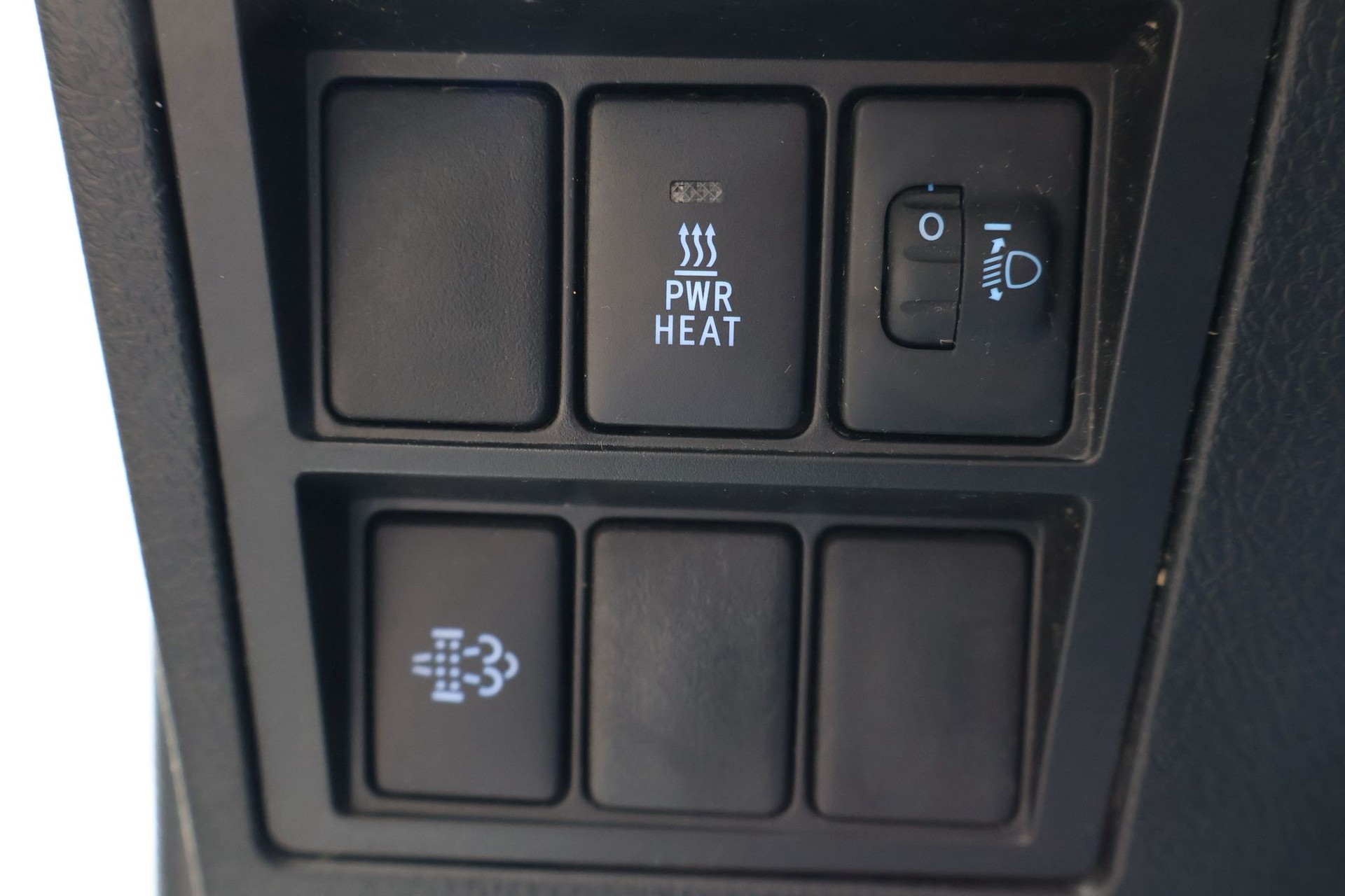 TOYOTA Hilux 2.4D-4D Comfort Single Cab 4x4-image-6
