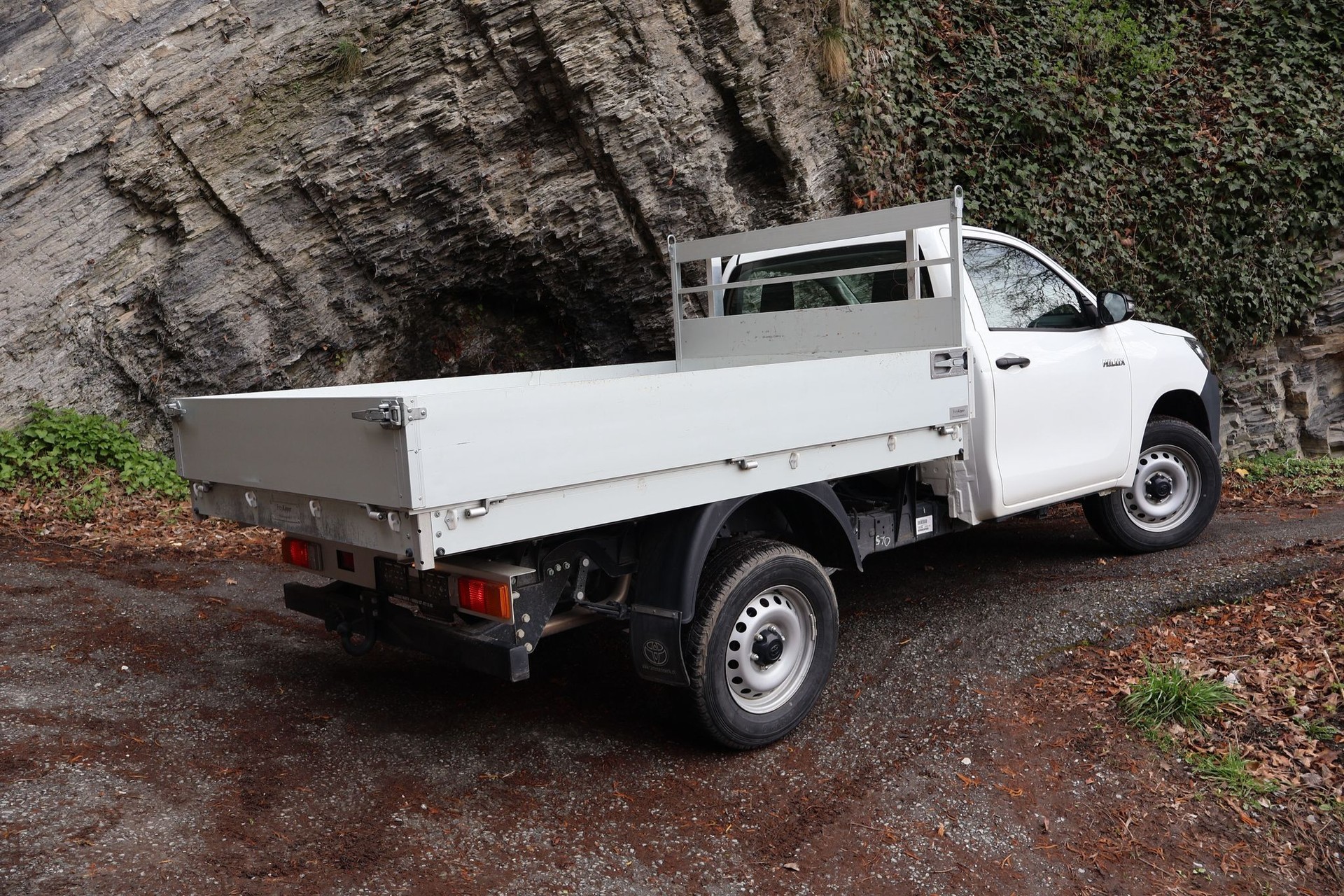 TOYOTA Hilux 2.4D-4D Comfort Single Cab 4x4-image-5