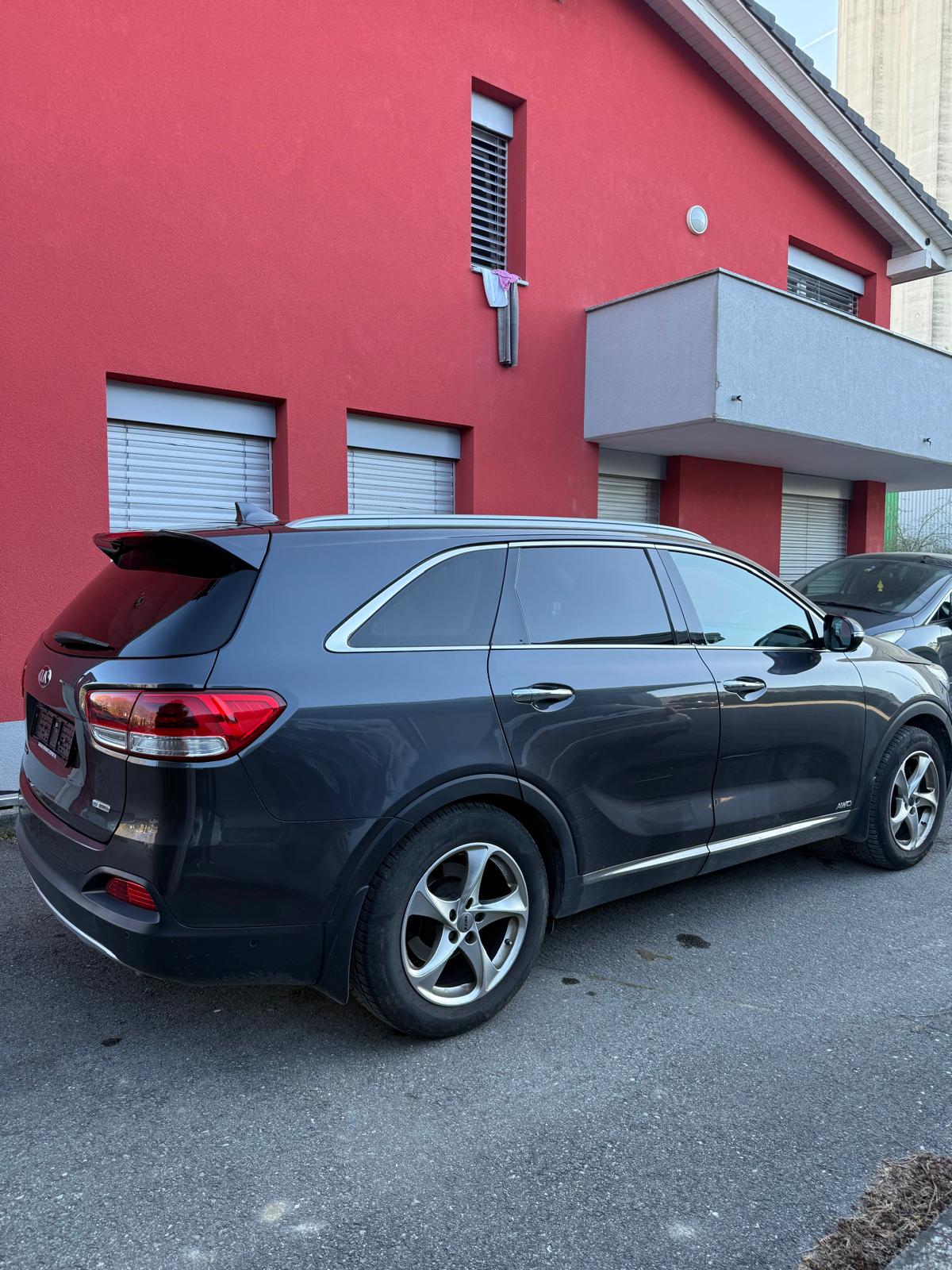 KIA Sorento 2.2 CRDI Style 7P. Automatic-image-7