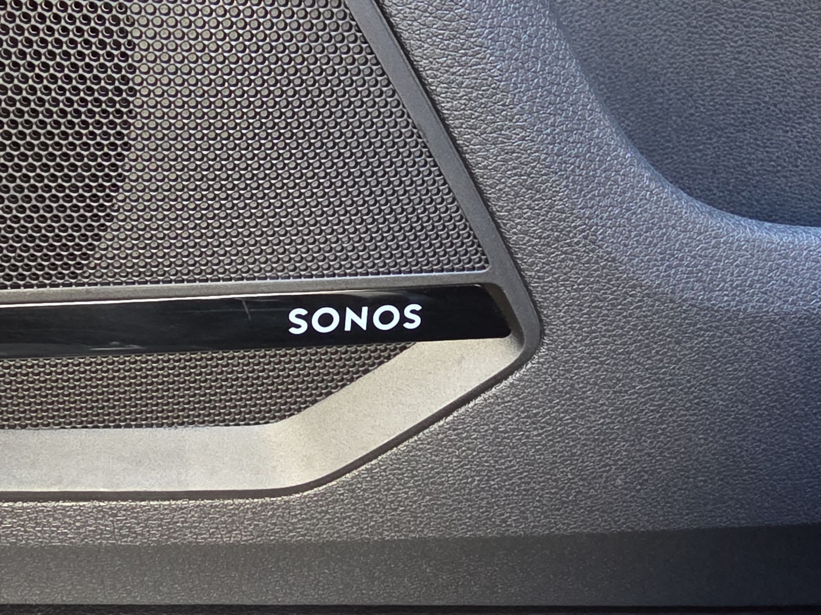 AUDI SQ2 TFSI quattro S-tronic-image-13
